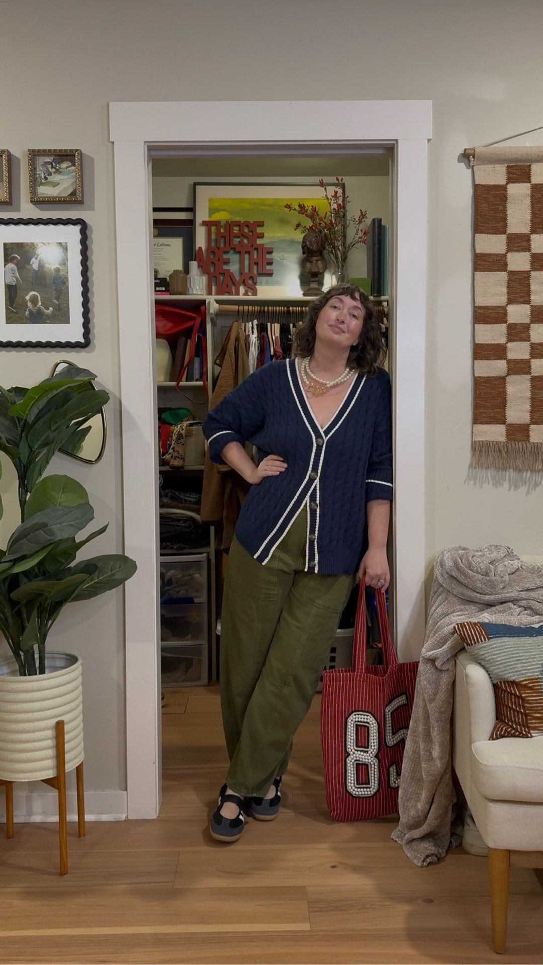 Day 7 of fall outfits for my midsize girls that show you a good pair of barrel jeans means endless possibilities.

Size 12 in barrel jeans, XL in oversized sweater, XL in butter yellow tee, jacket is old linked equivalents, striped tee is XL, lace trim skirt is L, scallop cardigan is size L & probably sold out in this color way.

Midsize outfit ideas autumn outfit fall outfit midsize fashion midsize ootd oversized sweater outfit barrel jeans outfit tshirt and barrel jeans outfit skirt over pants outfit

#LTKmomlife #LTKCyberWeek #LTKMidsize