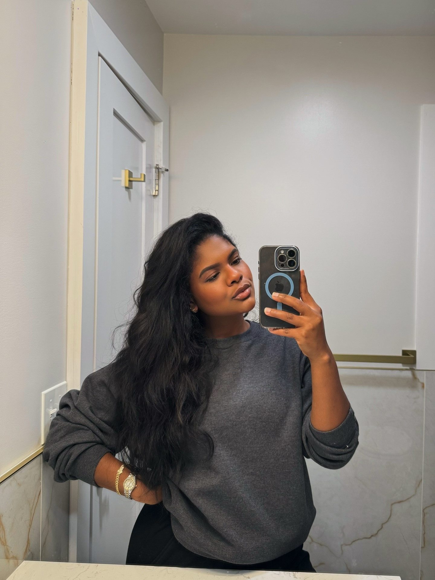 Piel Morena, cabello lacio, bendecida por naturaleza.. 🤸🏾🫶🏽 

hair care by @hair_alo_organic ✨