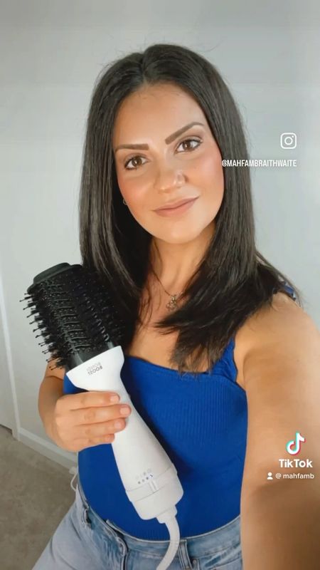 I talked about this before but I wanted to upload this video because of the amount of questions I’ve gotten. It is so easy to create a silky smooth blowout with Blowout Brush. 
.
.
.
.
@bondiboost 
#boostyourroots #bondiboost  #hairstyle #hairideas #hairtrends #hairtutorial #trending #trendingreels  #trendingnow #takecareofyourself  #takecareofyourhair

#LTKstyletip #LTKunder100 #LTKbeauty