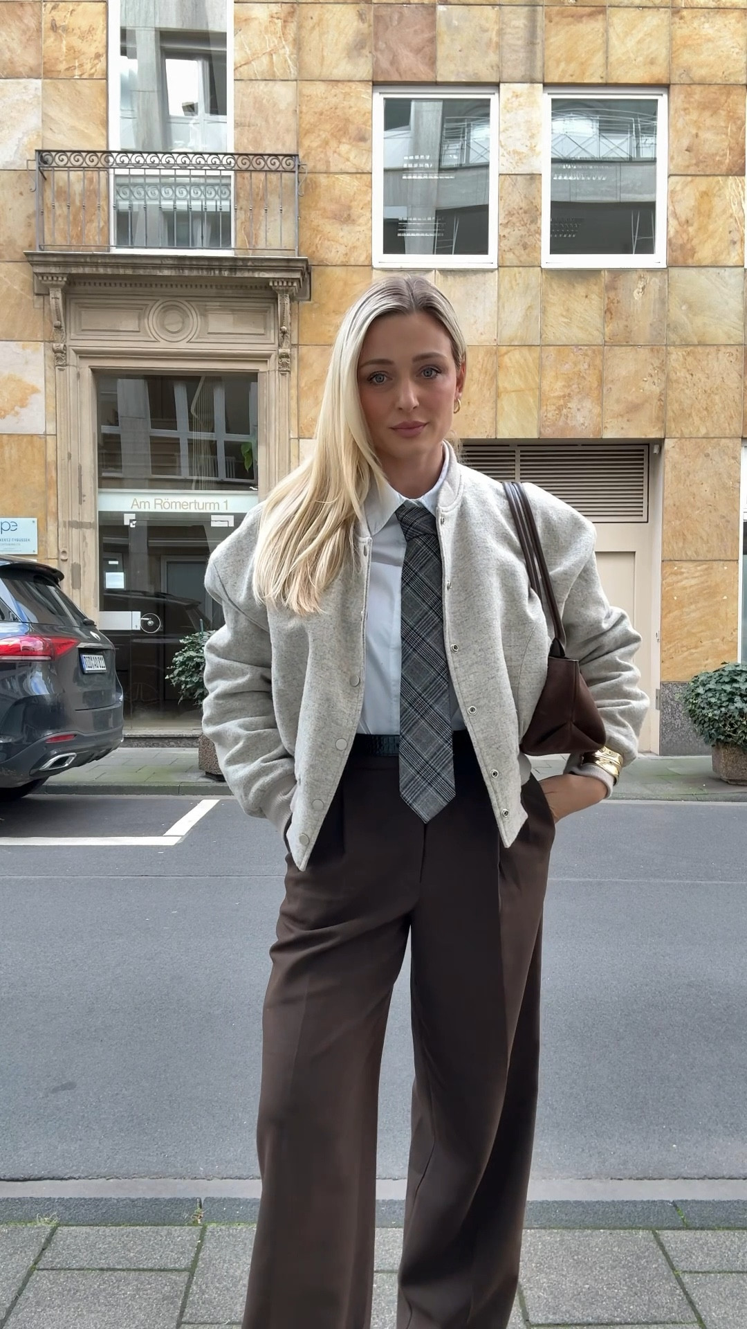 Business Mom👩🏼‍💻

#LTKworkwear #LTKstyletip #LTKeurope