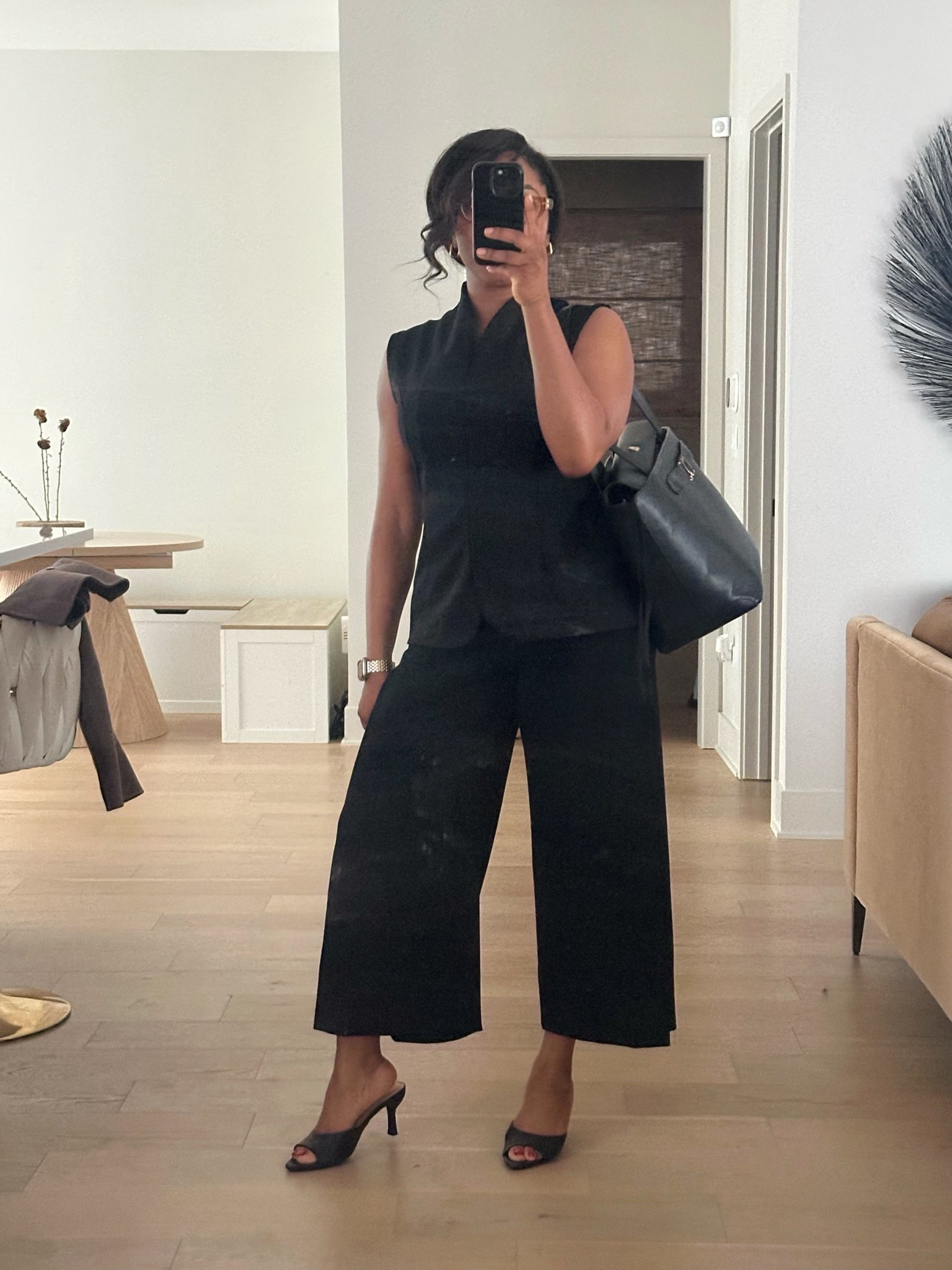 Top: US6
Pants: US6
Shoes: US 8

#LTKWorkwear #LTKootd