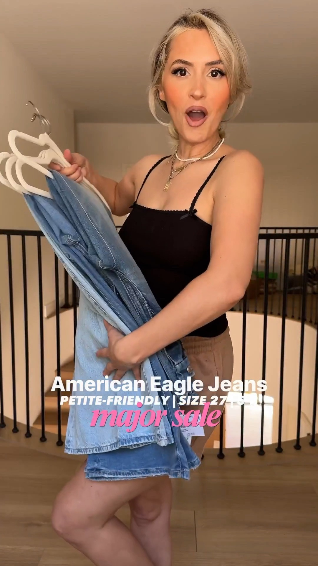 @Americaneagle jeans 😮‍💨 the comfort, fit, stretchhhh bomb 👏🏼 #AEPartner 

💋 wearing size 27R | I'm 5'2



#LTKgrwm #LTKSaleAlert #LTKootd