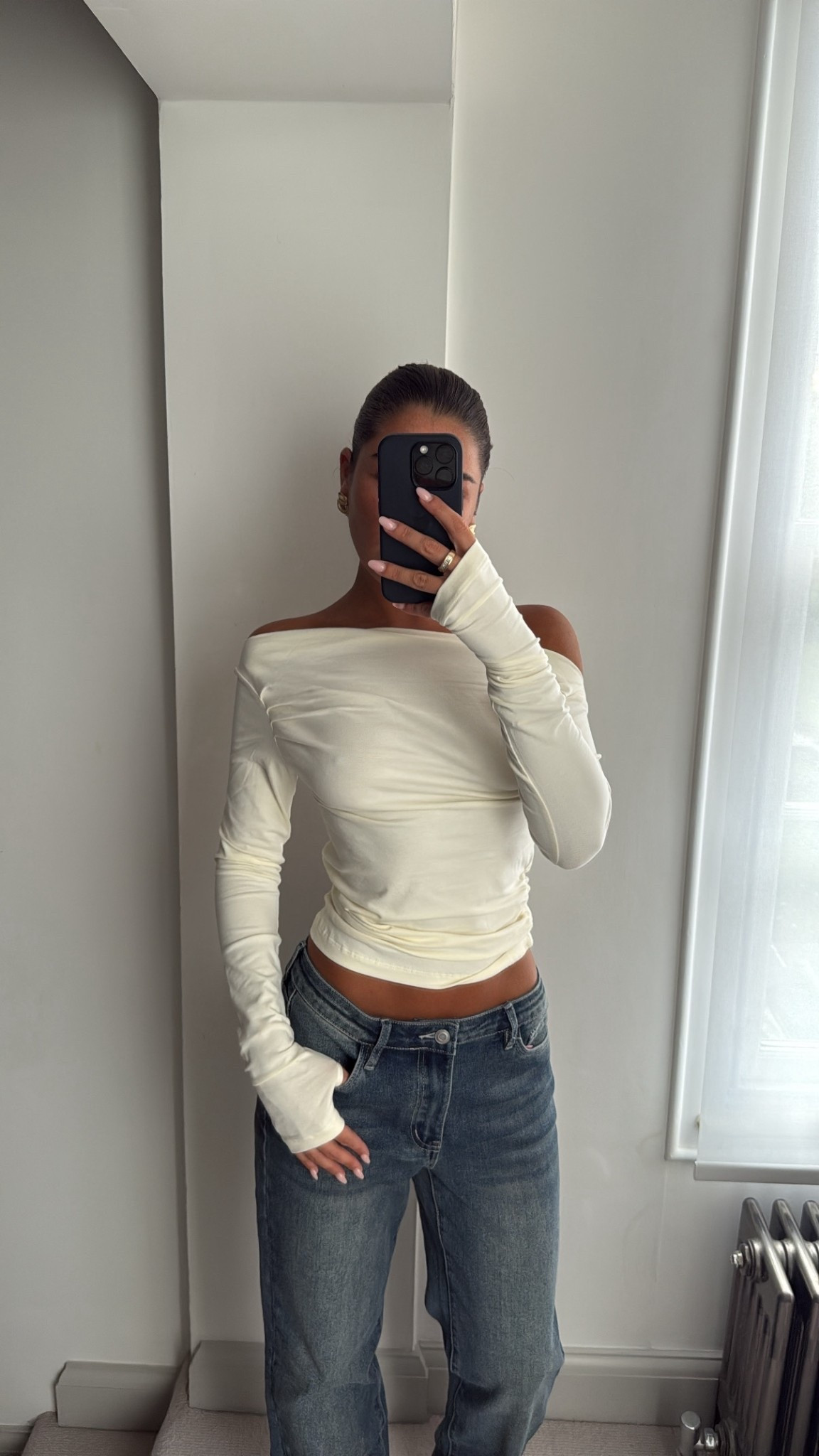 Off the shoulder long sleeved top, basic essentials, every day wear, casual outfit, winter layers, jeans and a nice top 

#LTKuk #LTKautumn #LTKwinter