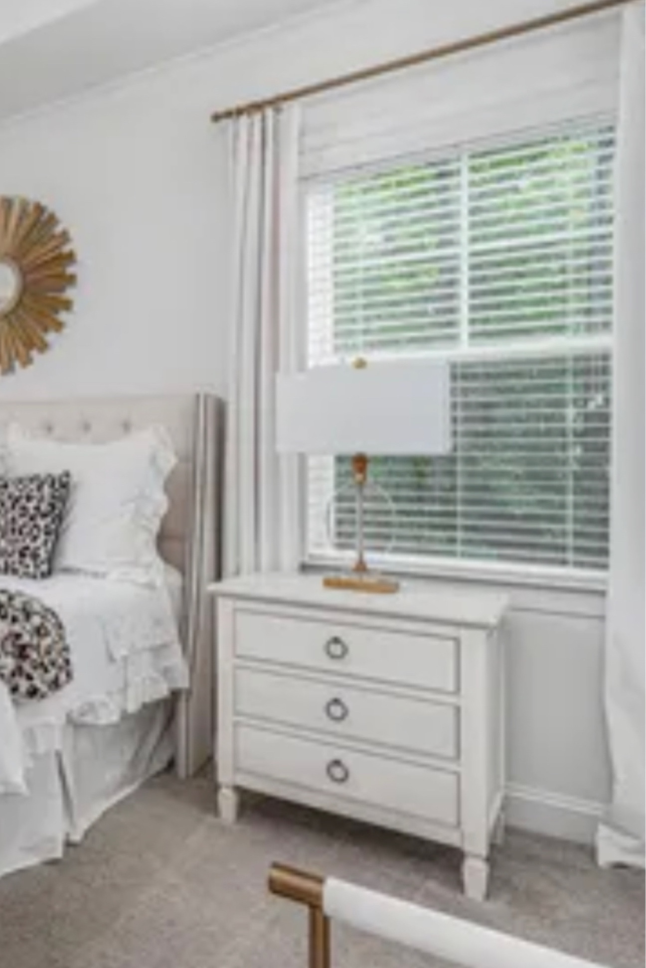 Linking my nightstand lamps! 


Gold acrylic lamp

#LTKstyletip #LTKsalealert #LTKhome