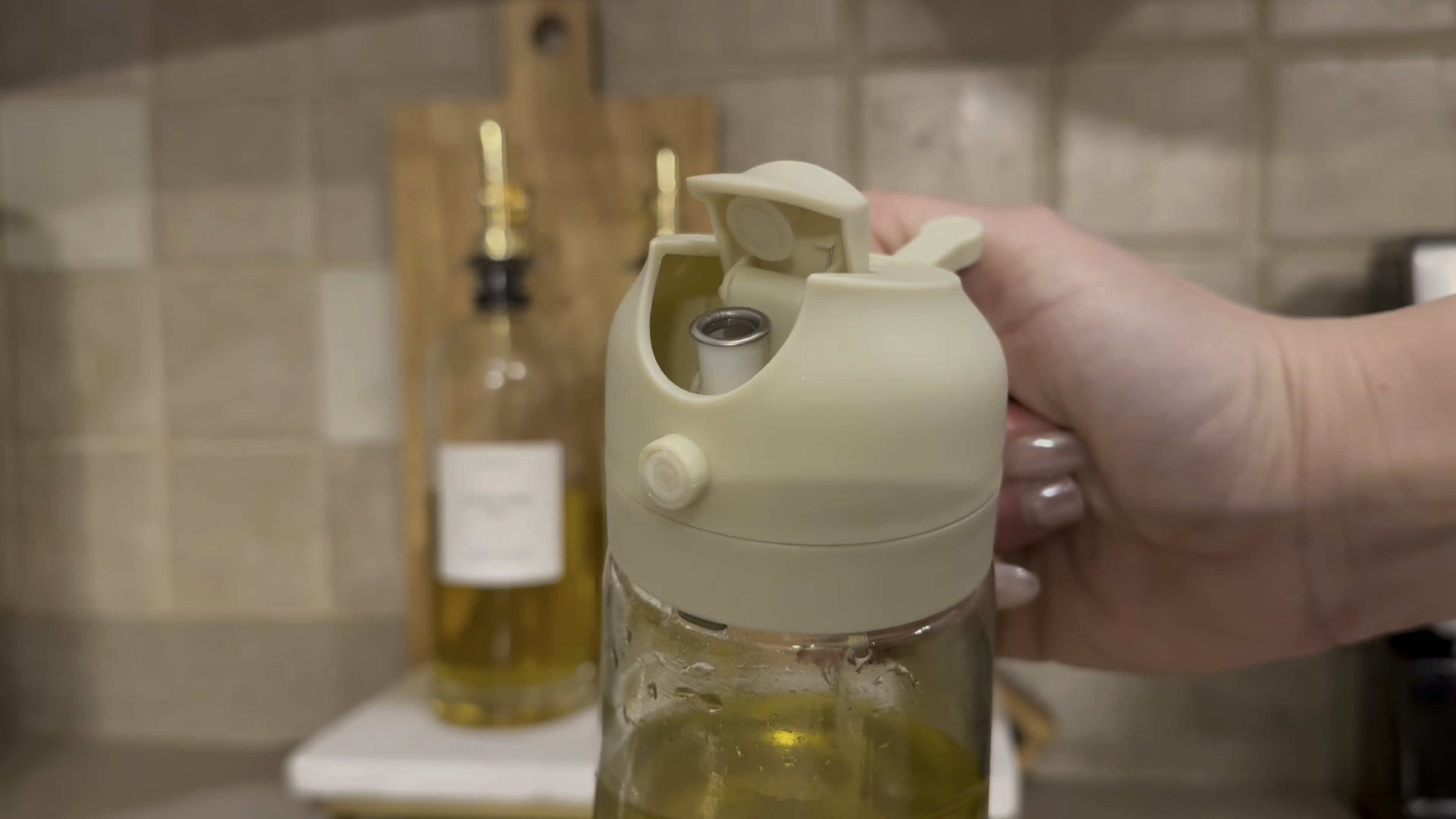 Im so glad I don’t have to waste money on buying spray oils in a can ever again thanks to this!

#LTKFindsUnder50 #LTKHome #LTKFamily