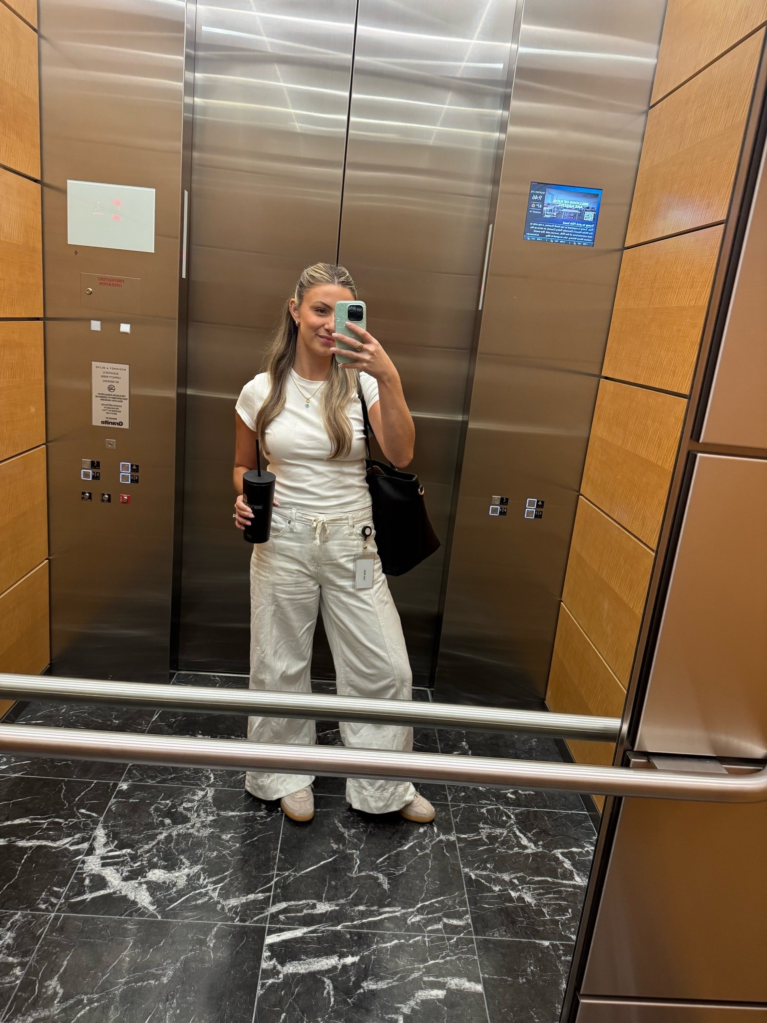 Casual work ootd🤍