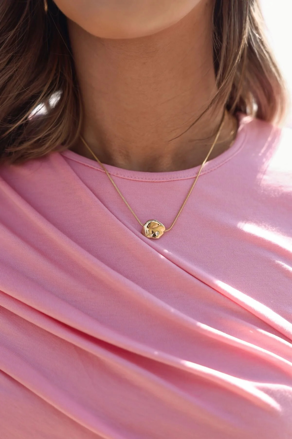 Gold Warped Metallic Pendant Necklace | Magnolia Boutique