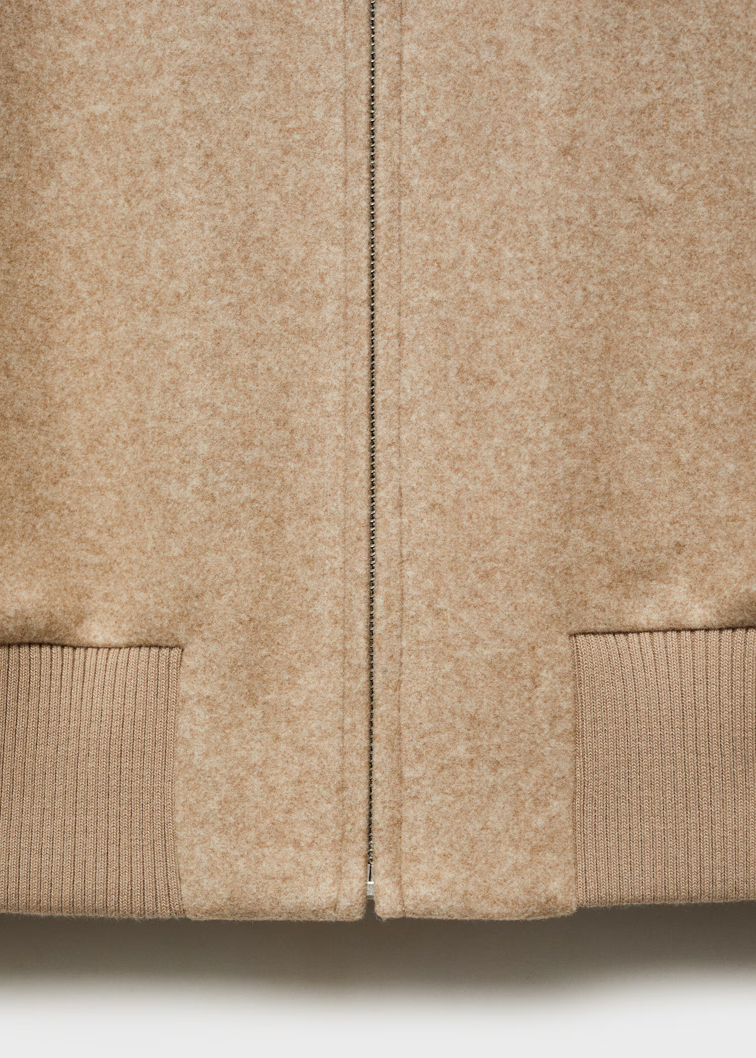 Cropped sweatshirt with zip - Women | MANGO United Kingdom | MANGO (UK)