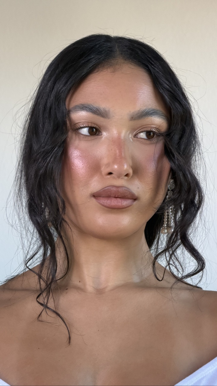 recreating @zendaya natural makeup, and might’ve found a new routine 🤍🕊️🪽

@benefitcosmetics @hourglasscosmetics @makeupbymario @summerfridays @rhode @maybelline @mphbeauty @hauslabs @saiebeauty @kosas @hudabeauty @onesize @milanicosmetics @westmanatelier @rarebeauty @lorealparis @makeupforever @maccosmetics @kyliecosmetics