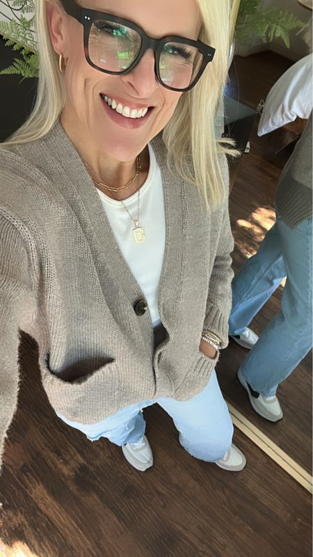 Comfy outfit if the day. Wearing the cardigan that lots of you went crazy for. Button up, cropped but not too much 

Abercrombie jeans, Nike sneakers, Amazon cardigan 

#LTKstyletip #LTKover40 #LTKSeasonal