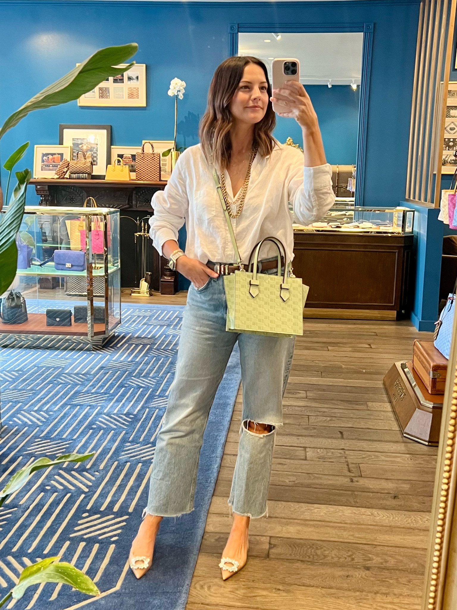 Bag is Moreau Paris (I can't link it), shoes are old Zara 🥰