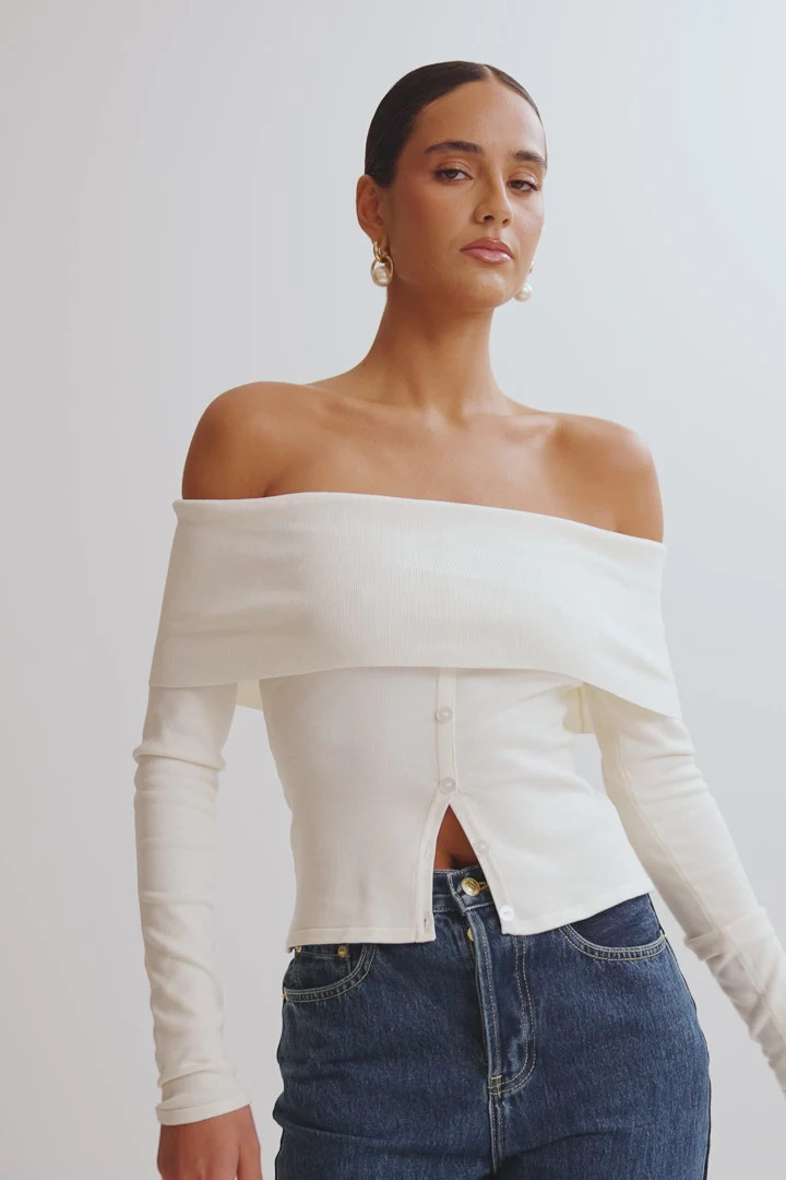 Diedre Buttoned Off Shoulder Knit Top - White | MESHKI US