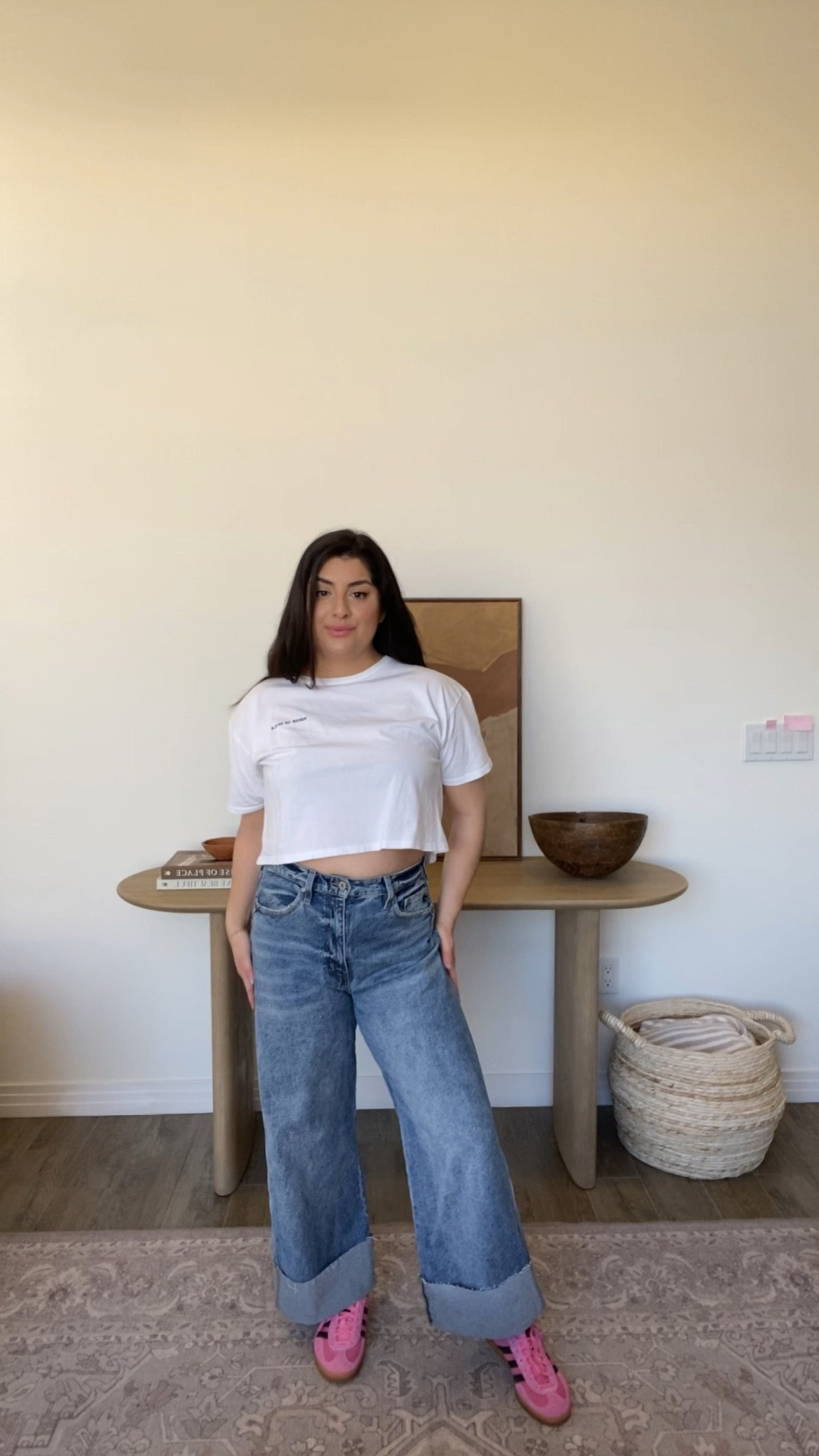 chill & casual outfit with new denim for spring + pink sneakers for spring! 

#LTKVideo #LTKshoecrush #LTKmidsize