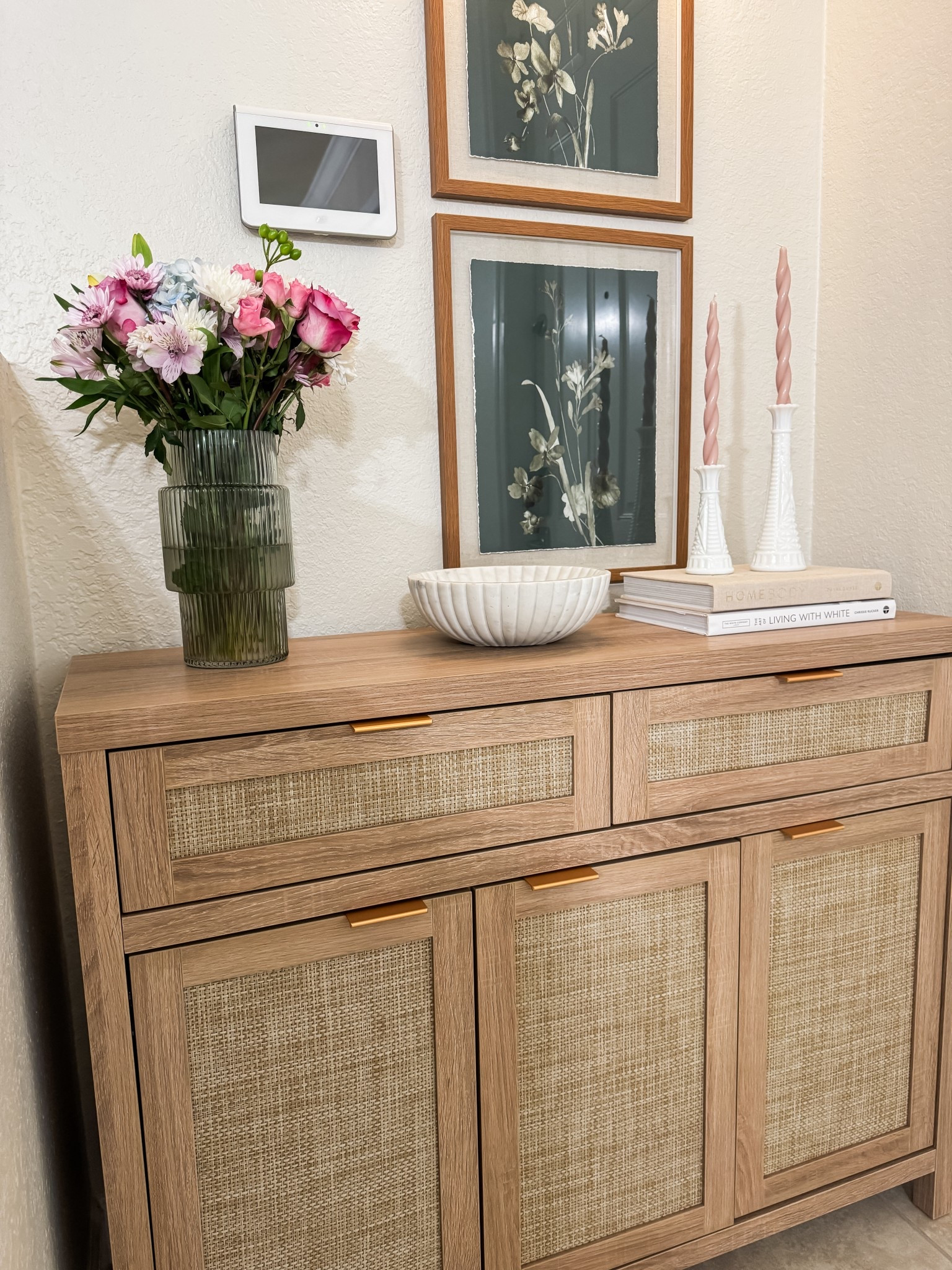 Entry table decor

#LTKSeasonal #LTKHome