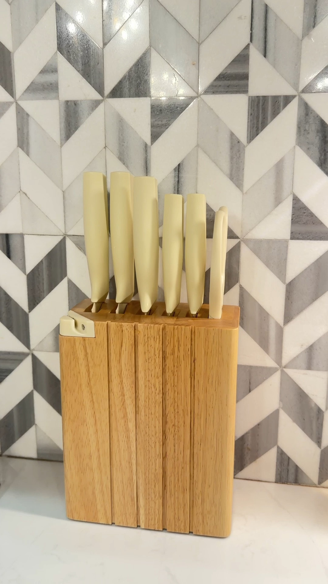 Cutest knife set from Amazon under $30 today!
