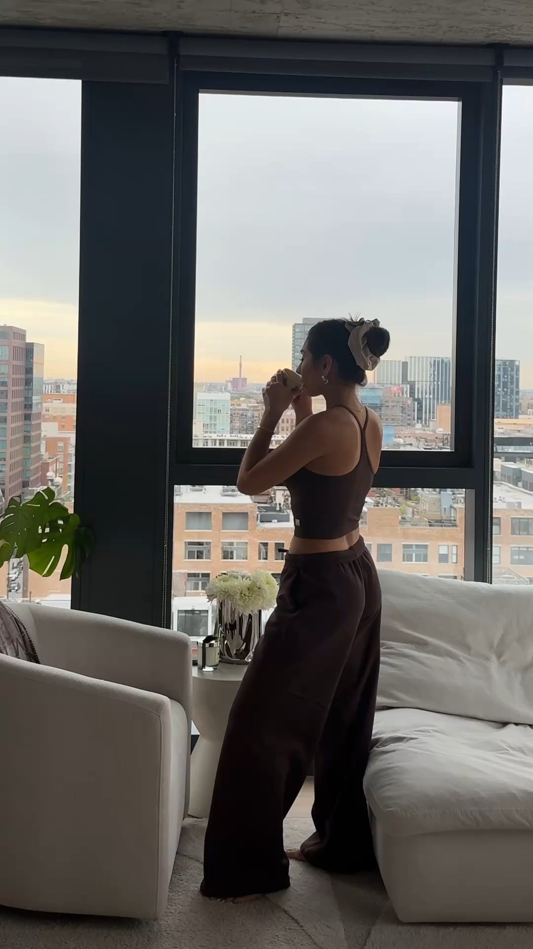 Living in this Java set from Vuori’s Restore Collection 🤎 @vuoriclothing #vuoripartner 

#LTKActive #LTKHome #LTKSeasonal