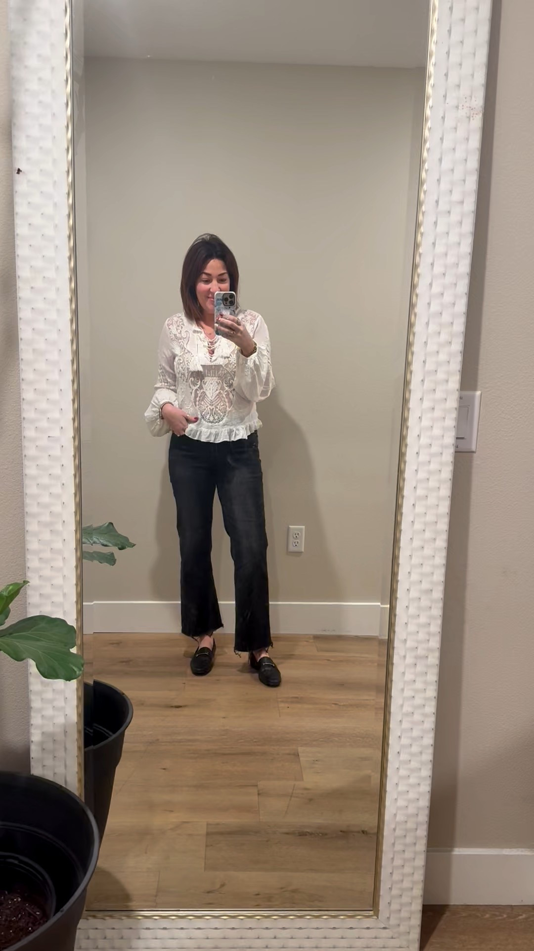 You’ll never believe the cost of these jeans! Such a great find and under $50! 

#LTKmomlife #LTKgrwm #LTKootd