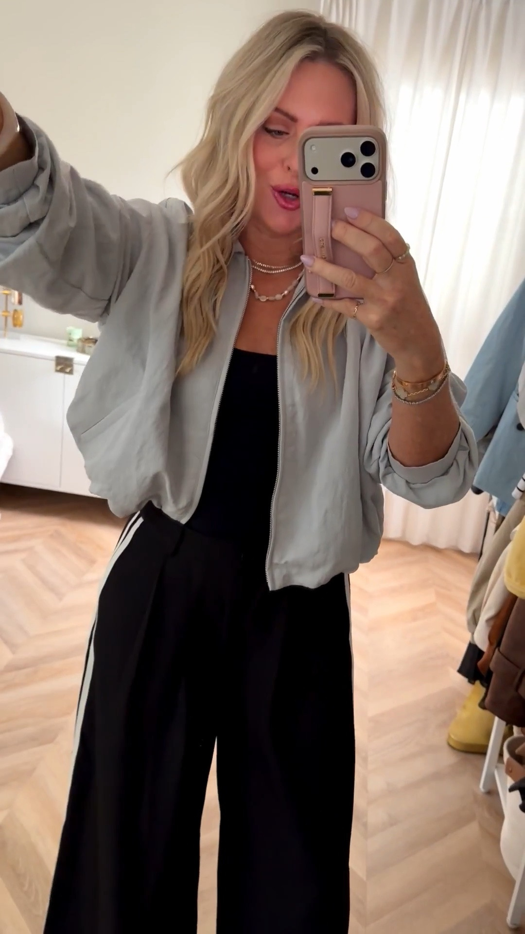 OOTN✨🍸
I’m in all smalls- love these pants so much! Have several colors now! 


Track pants. Zara. Date night

#LTKgrwm #LTKootd #LTKOver40