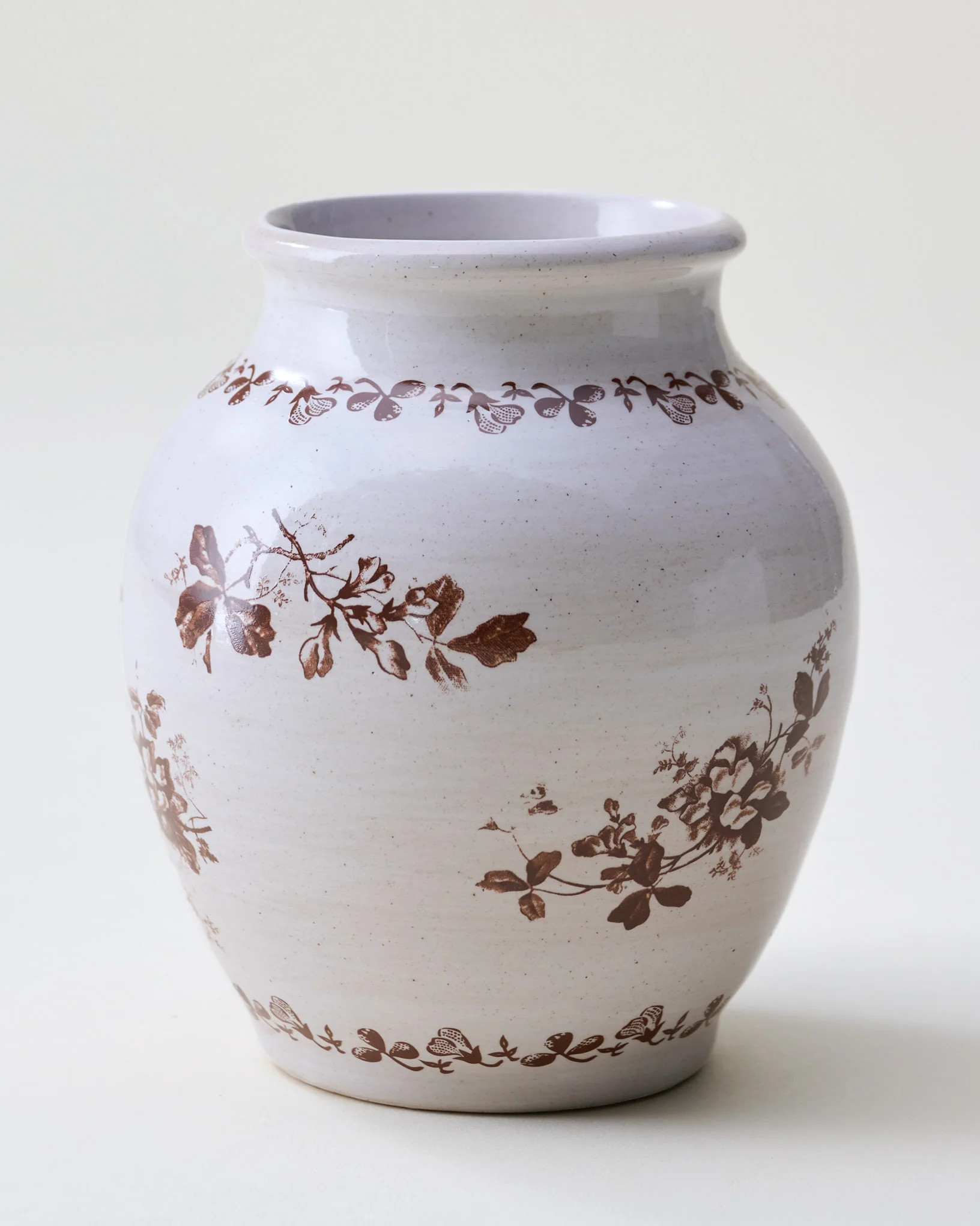 Chestnut Heirloom Garden Vase | Magnolia