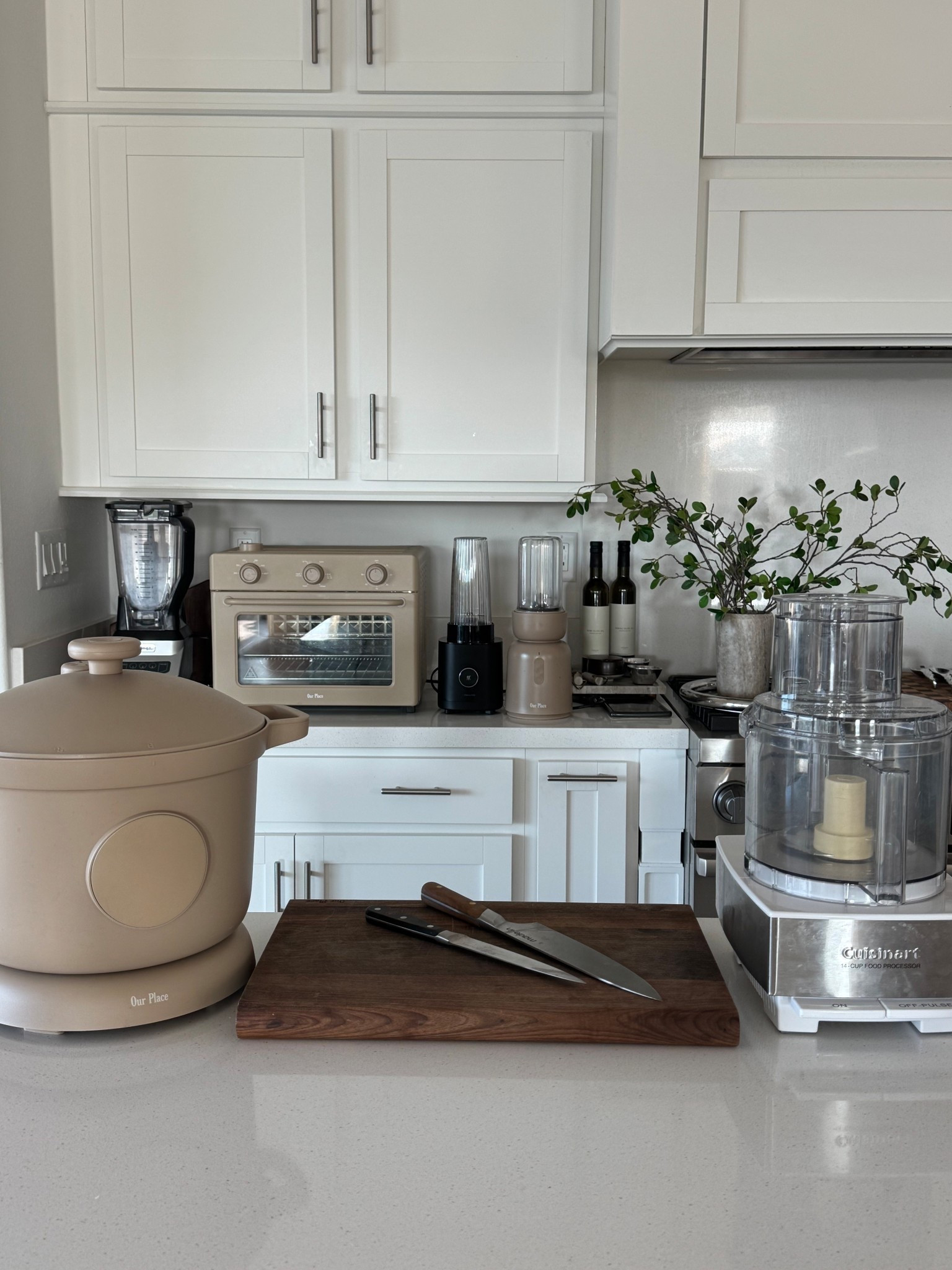 My must-have kitchen appliances 

Kitchen, appliances, home, airfryer, knife, recipe, food, blender, gift, host, hostess

#LTKSeasonal #LTKHome #LTKGiftGuide