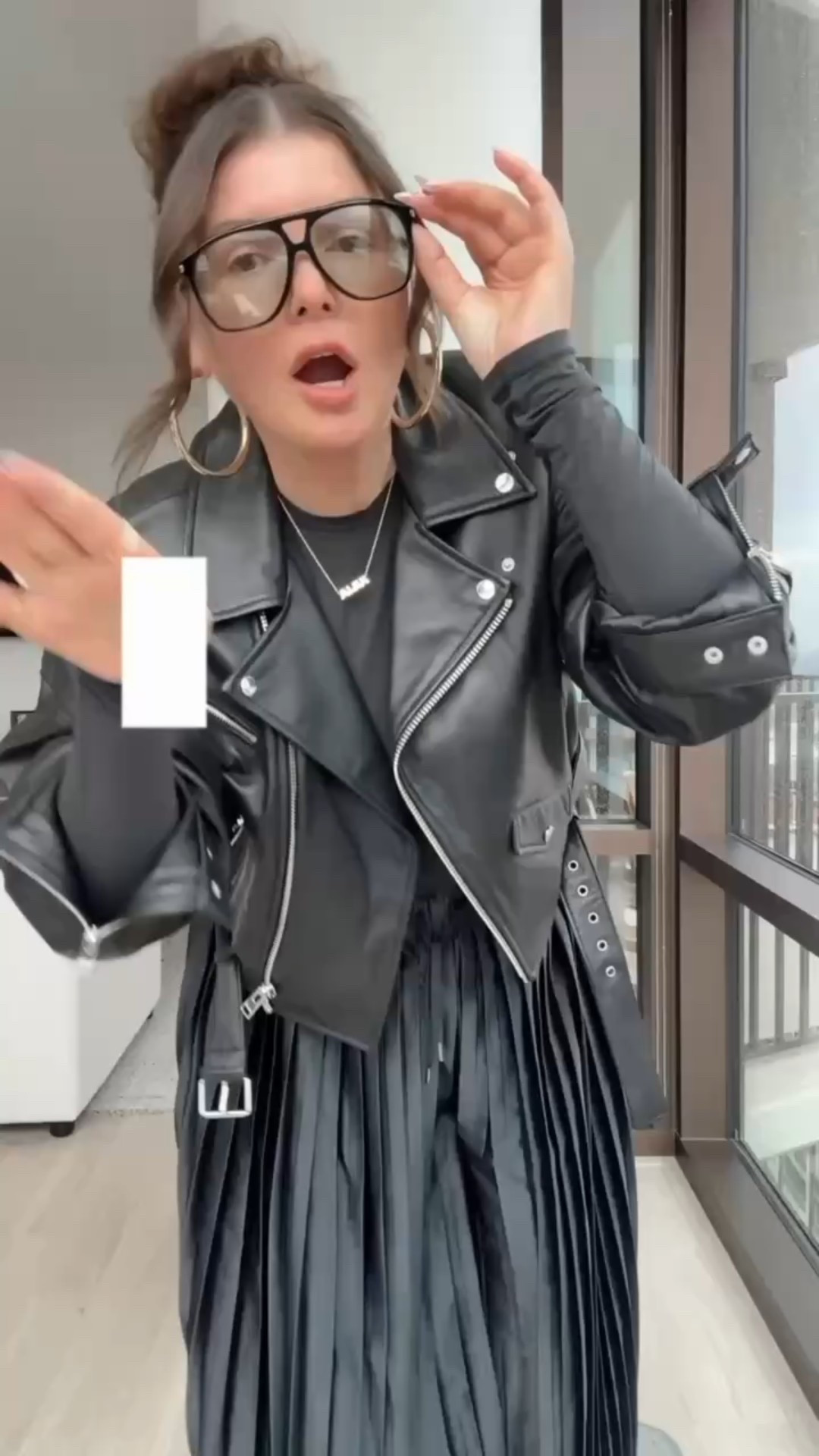 Black or whitee

#LTKGiftGuide #LTKSeasonal