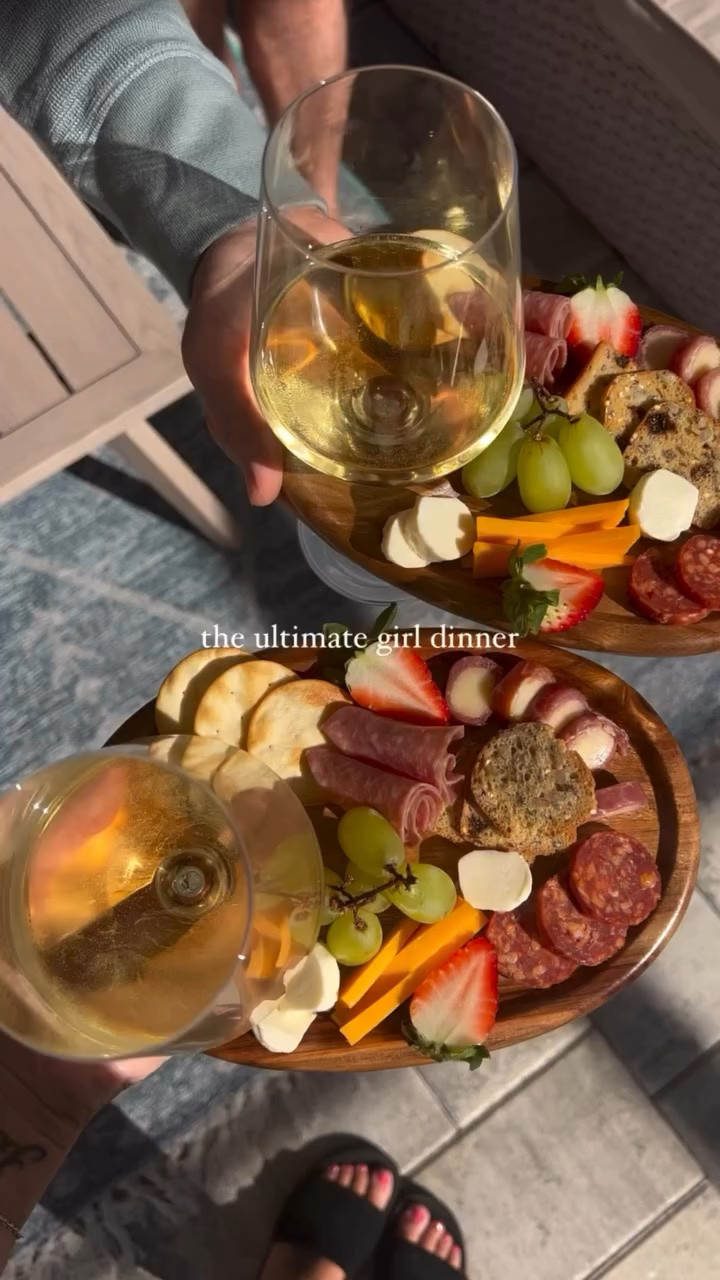 I have gotten more use out of these appetizer plates than I even expected! Fits right on your wine glass so you still have a free hand to nibble :) comes in a pack of 4! 

Comment “PLATE” and I’ll send you the link

Happy hour, charcuterie, girls night, dinner party, summer entertaining, hosting at home, girl dinner, easy appetizers

#happyhour #girldinner #charcuterie #amazonfinds
