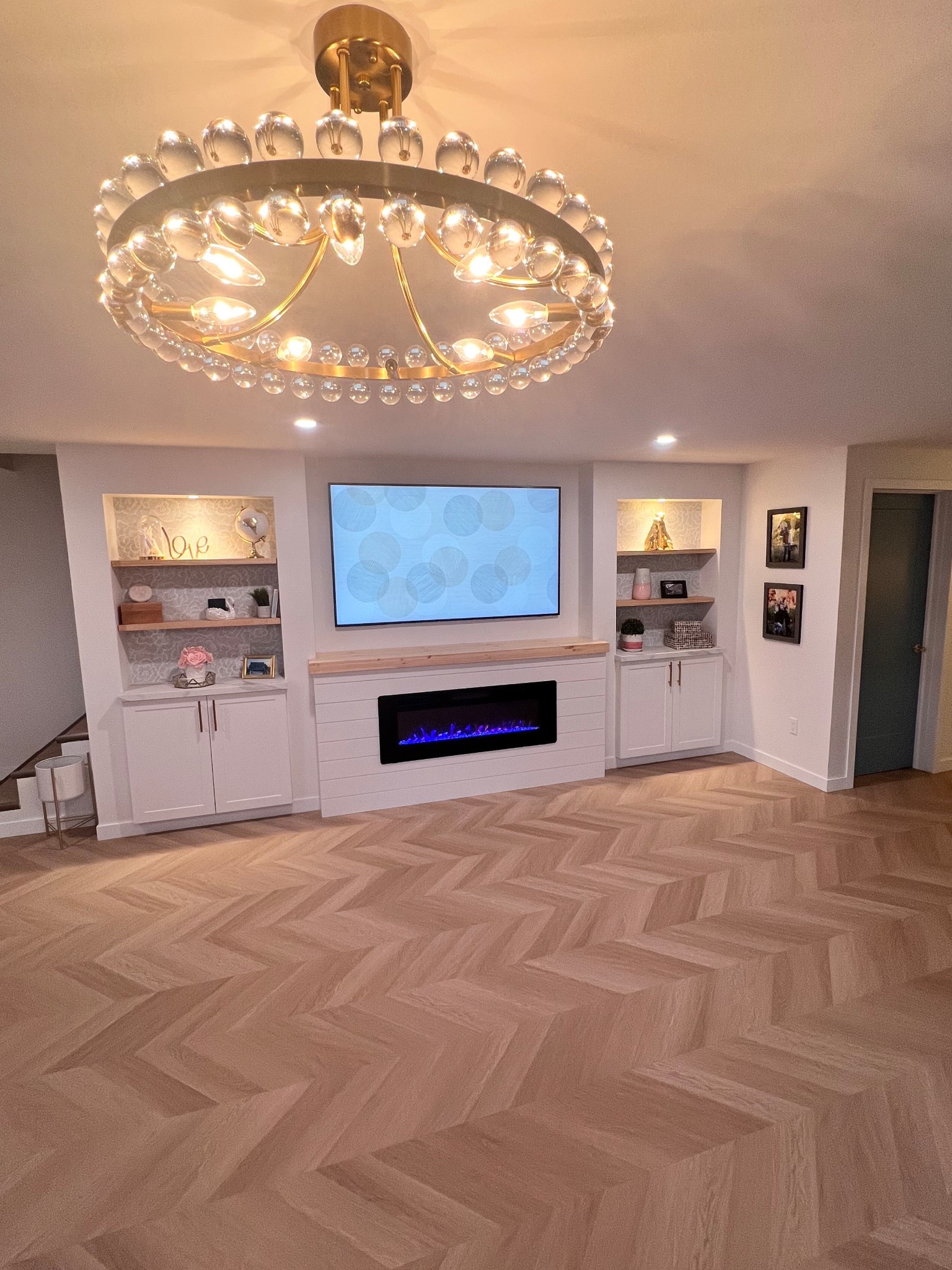 🤍🏡 basement reno complete! Shop our custom built in fireplace finds here! 

#LTKSeasonal #LTKFamily #LTKHome