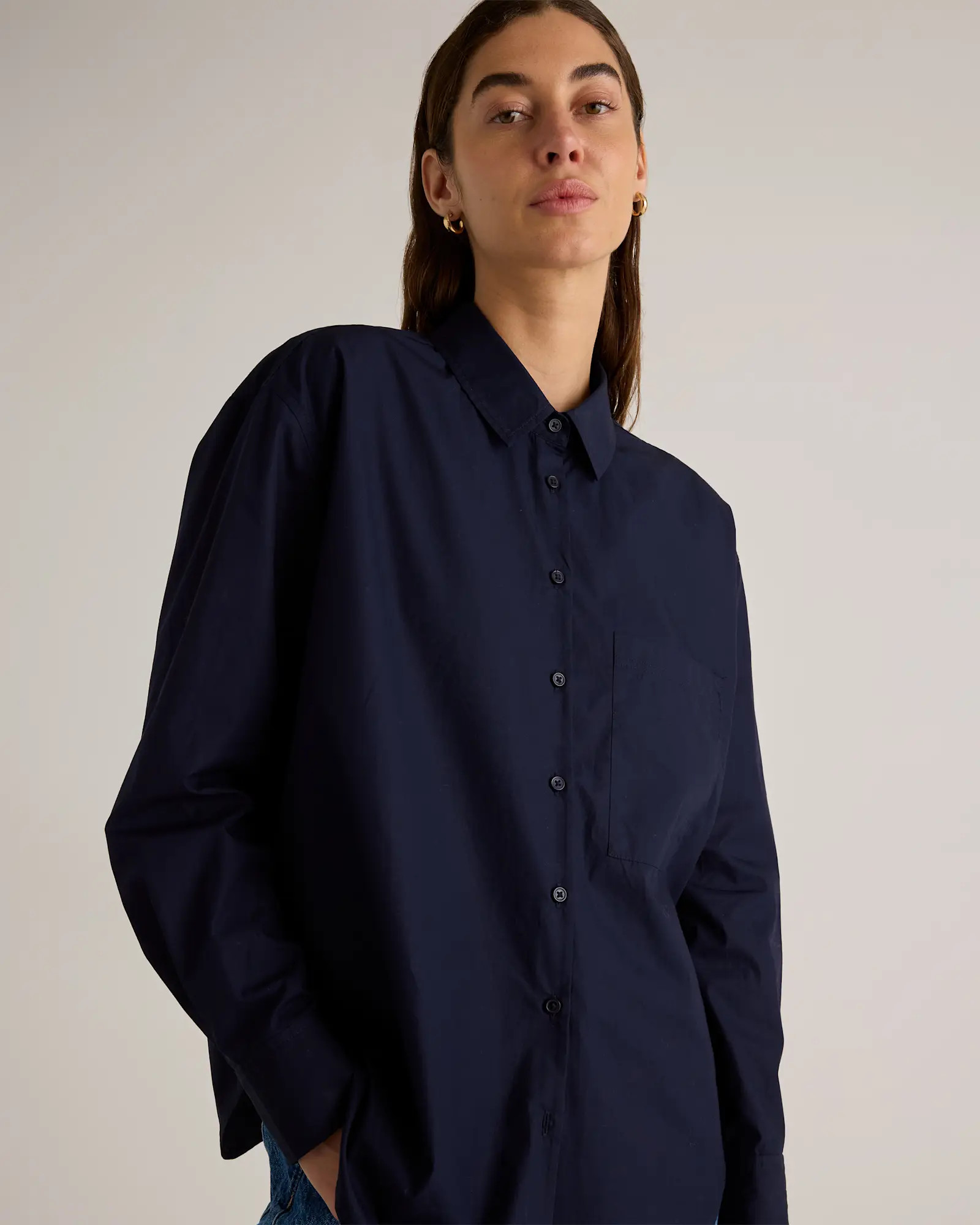 100% Organic Cotton Poplin Long Sleeve Boyfriend Shirt in Navy | Quince
