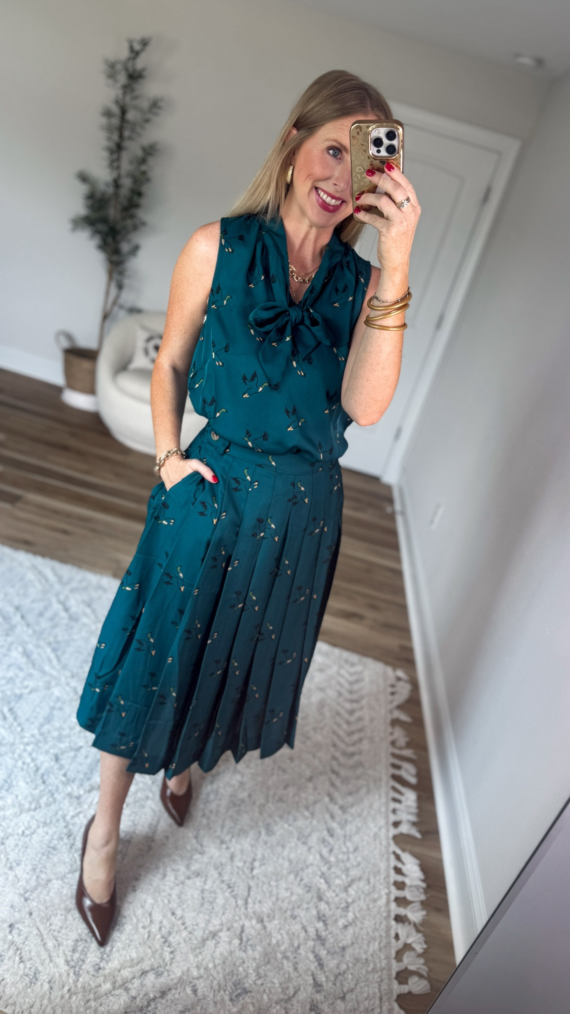 Weekend Walmart Wins try-on
Neck tie sleeveless top- small
Pleated midi skirt-

#LTKootd
