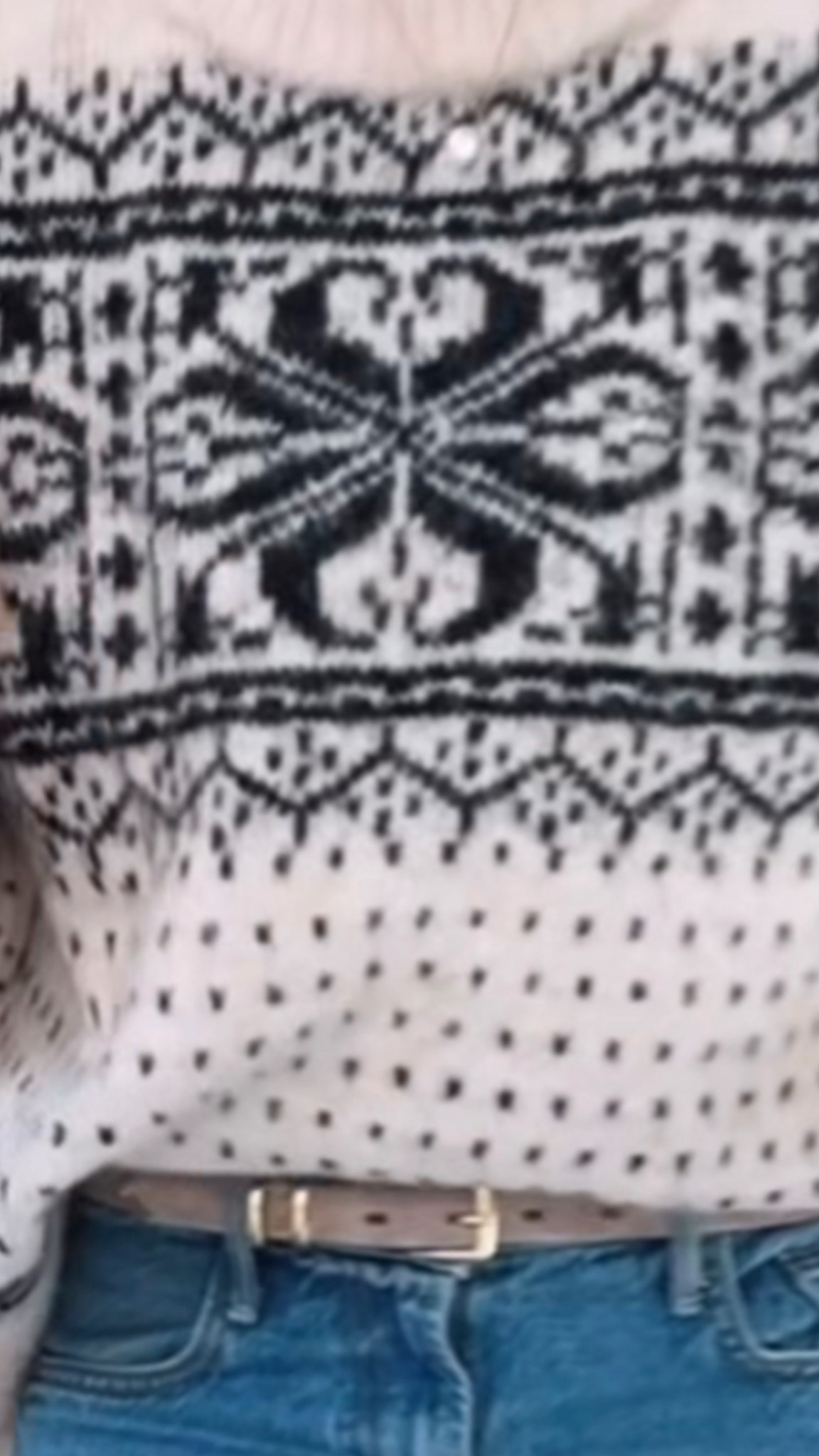 So obsessed with these Holiday Sweater prints from target! 

#LTKootd #LTKHoliday #LTKFindsUnder50