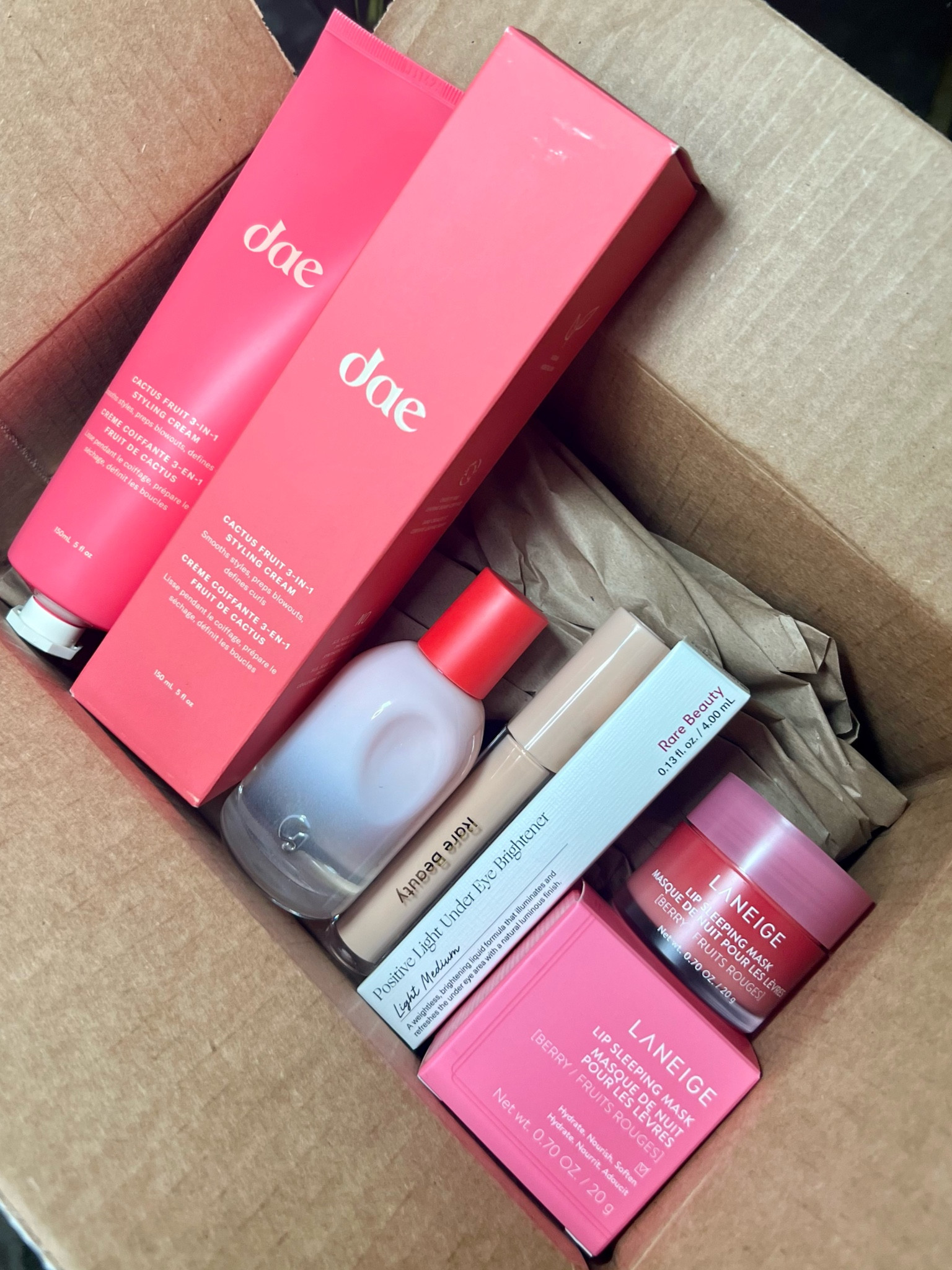Best Sephora Haul I’ve done in a while 🙌🏼🩷 The Dae Styling Creme is SO worth the hype. Also, Glossier perfume is chef’s kiss😘😘

#LTKbeauty