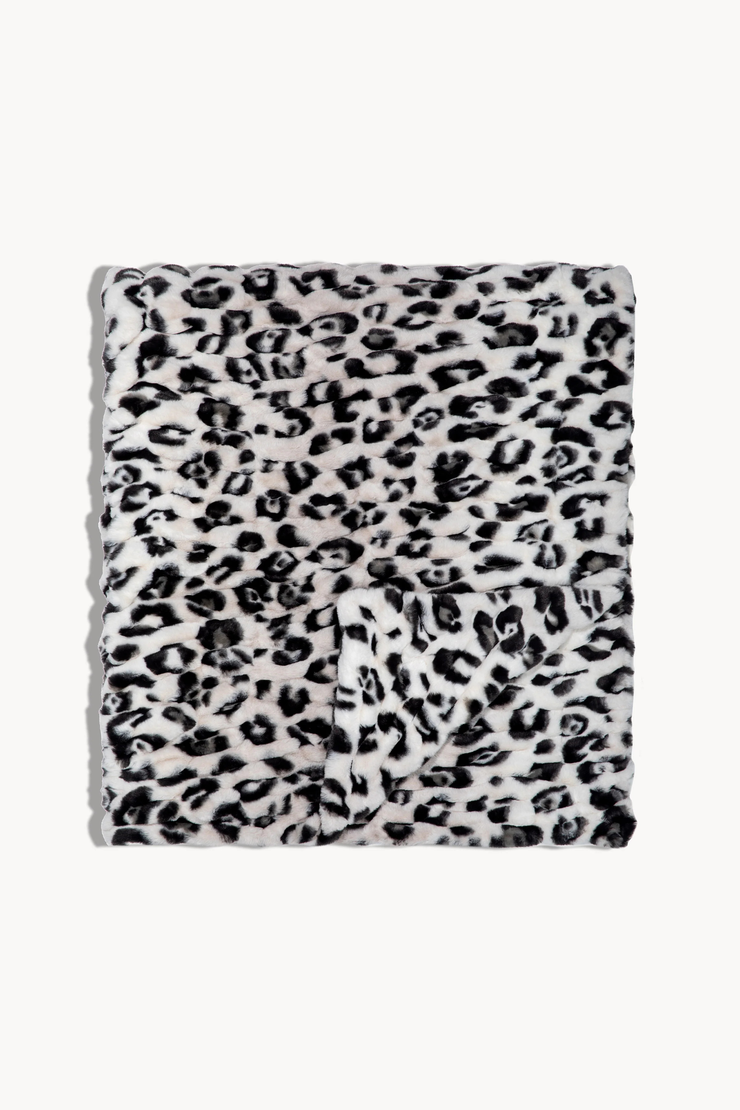 Snow Leopard | Lola Blankets
