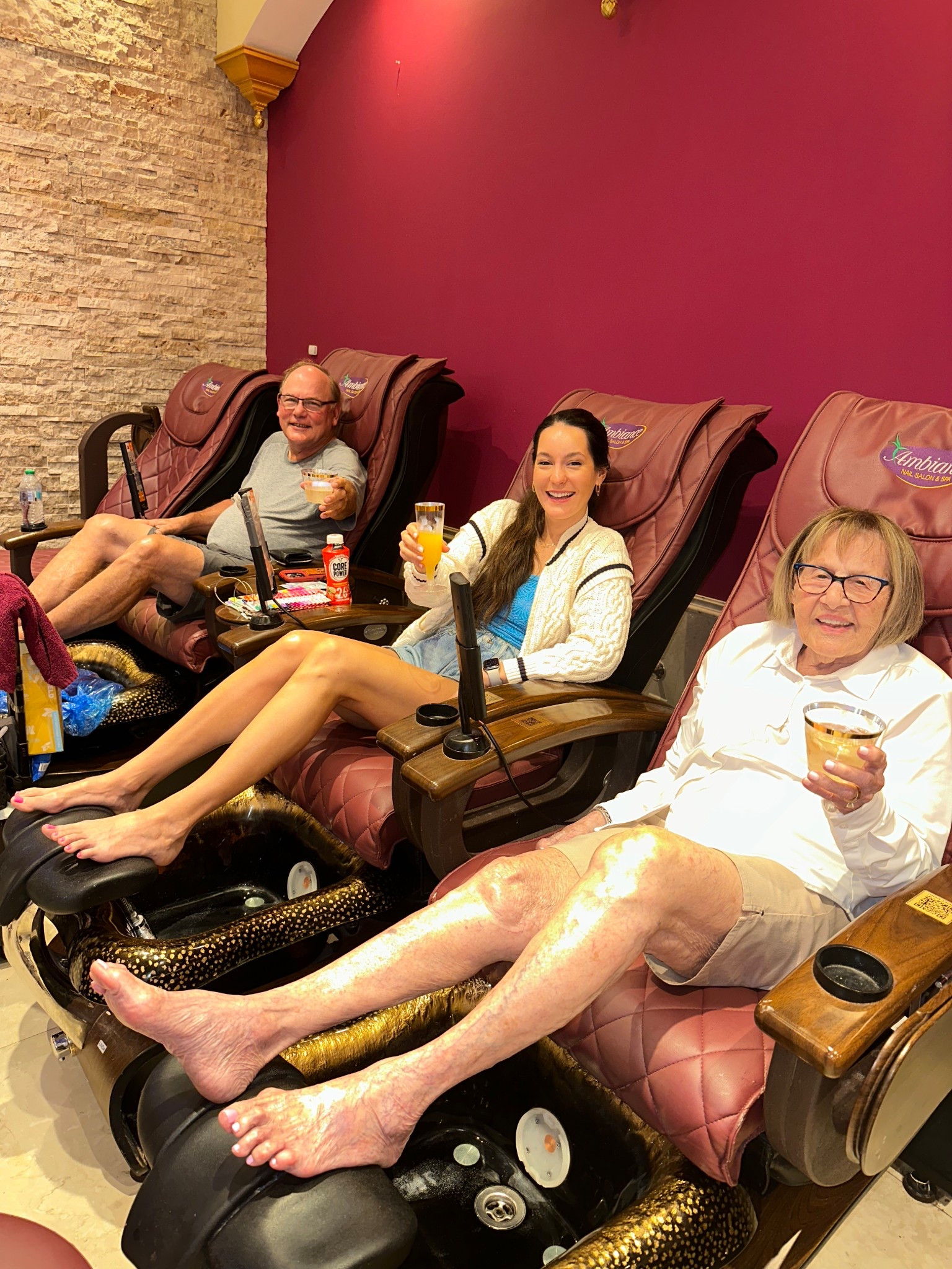 Sundays pedicure OOTD
Free People top (size XS/S)
Rag & Bone faux denim shorts 