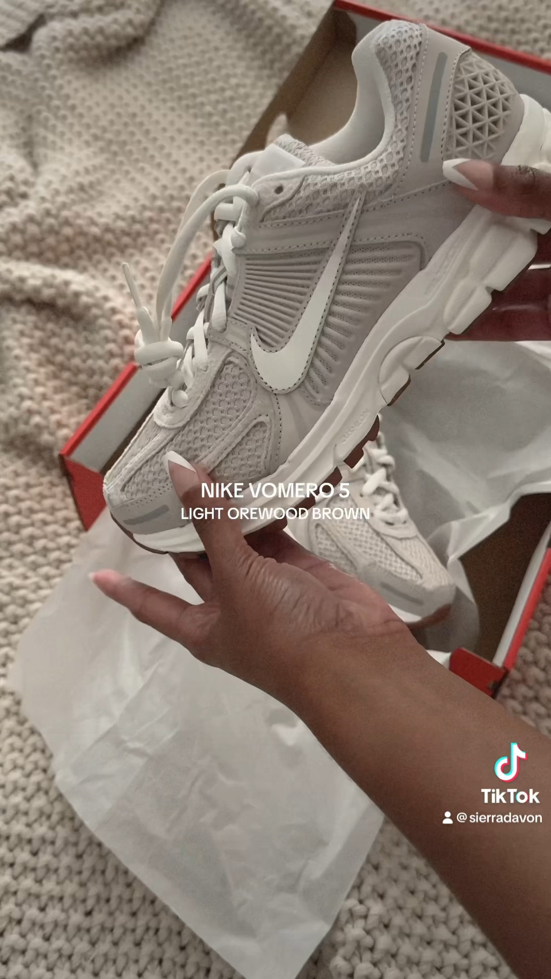 NIKE ZOOM VOMERO 5 

#LTKshoecrush #LTKfitness