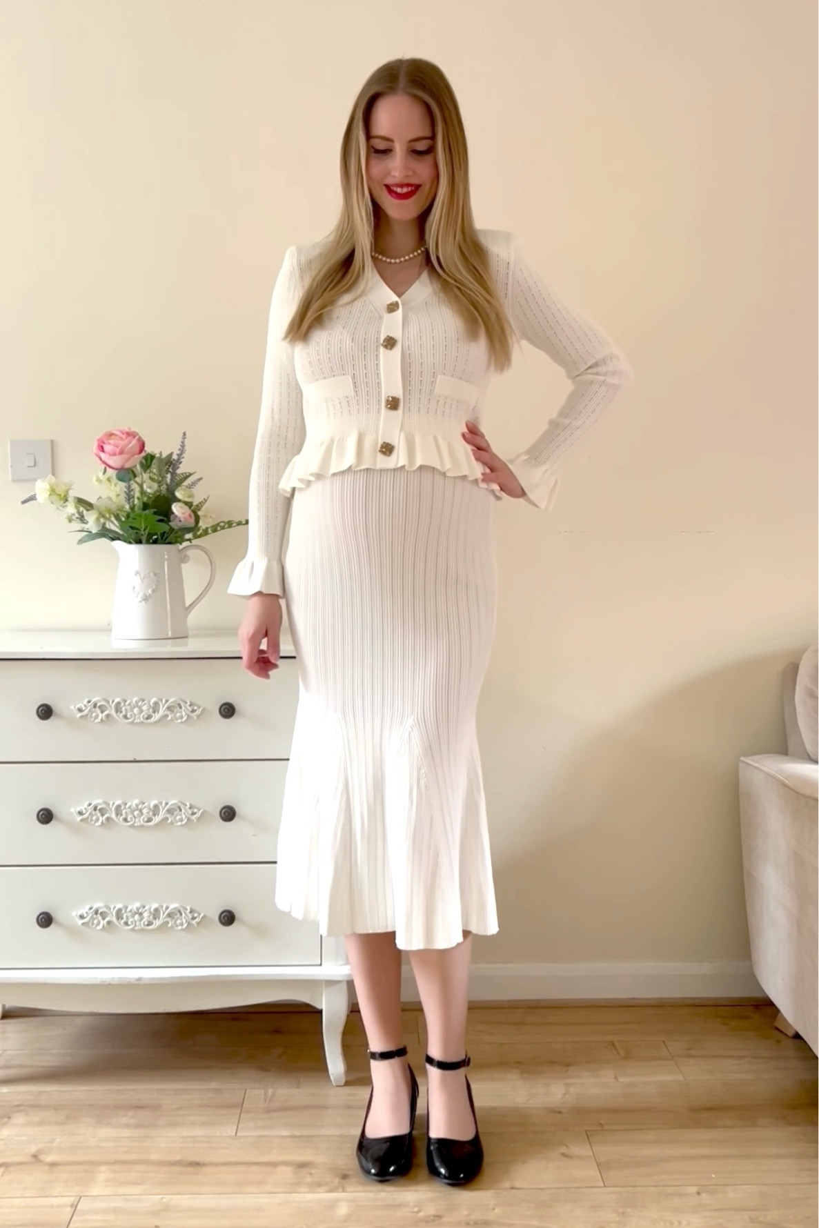 White knitted set by JardinVue 🤍✨ linked some similar outfits 

Knitted set knitted cardigan knitted skirt midi skirt maternity fashion autumn outfits winter outfits elegant style 

#LTKgrwm #LTKstyletip #LTKwinter