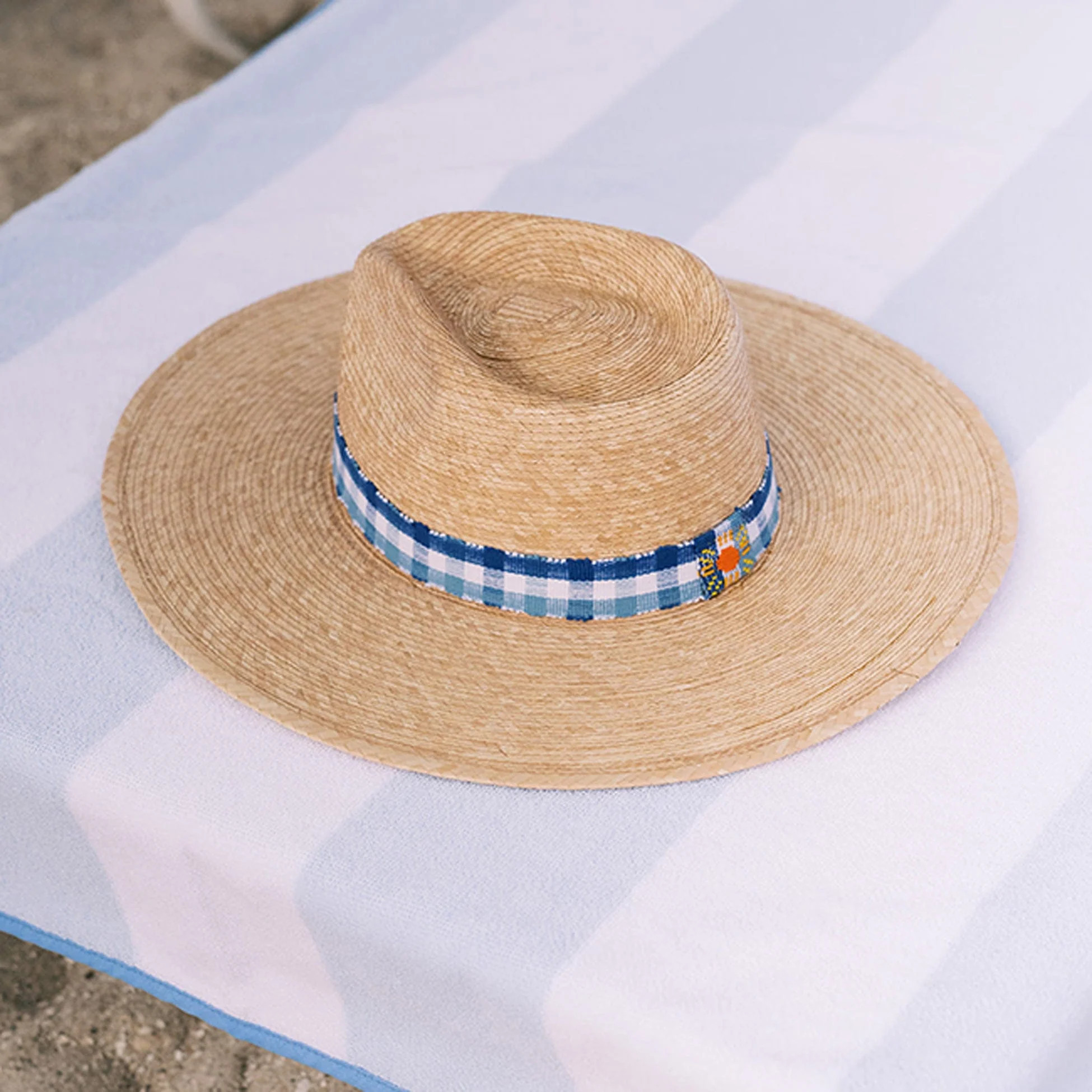 Weezie Tote x Sunshine Tienda Hat | Weezie Towels