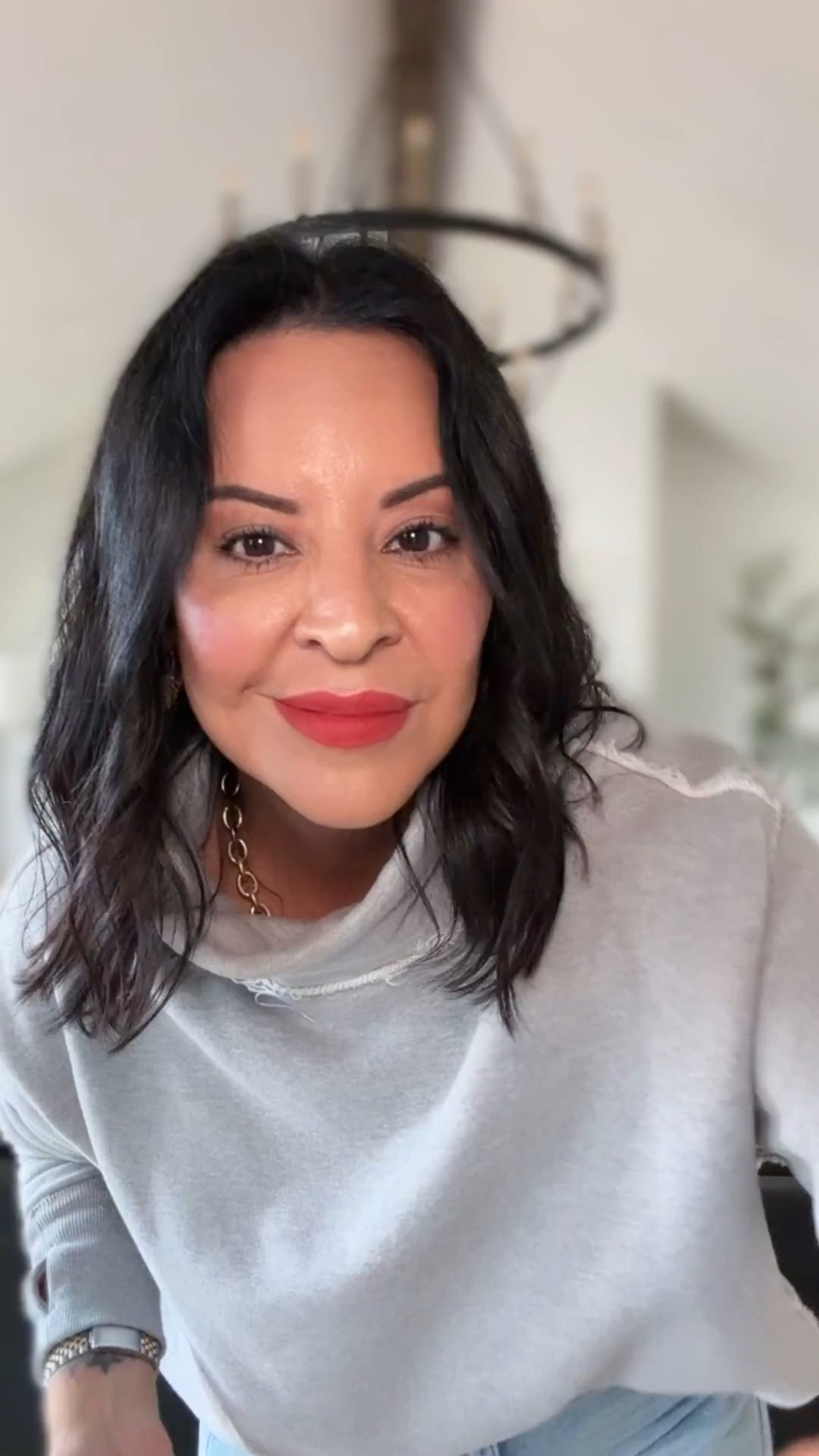 Top size medium (it’s oversized), jeans size 30 (I’m a size 10). 



#LTKootd #LTKMidsize #LTKgrwm