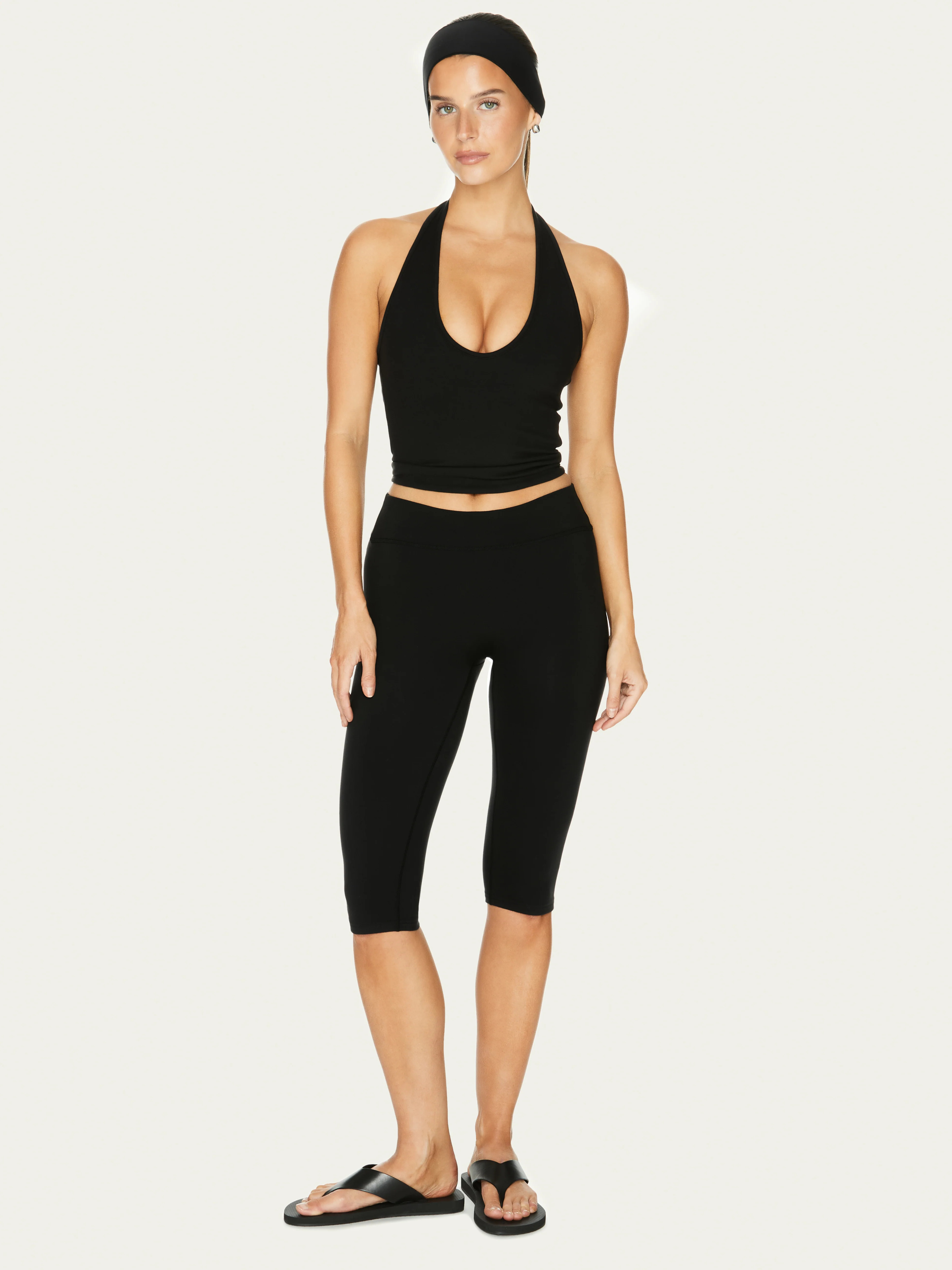The Micro Capri Black | 437