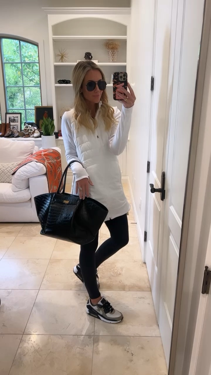 Drop off ootd

#LTKshoecrush #LTKitbag