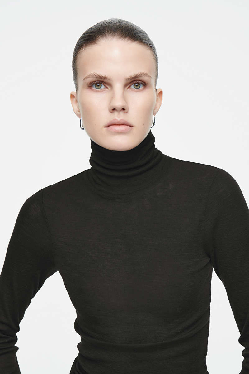 MERINO WOOL TURTLENECK TOP | COS (EU)