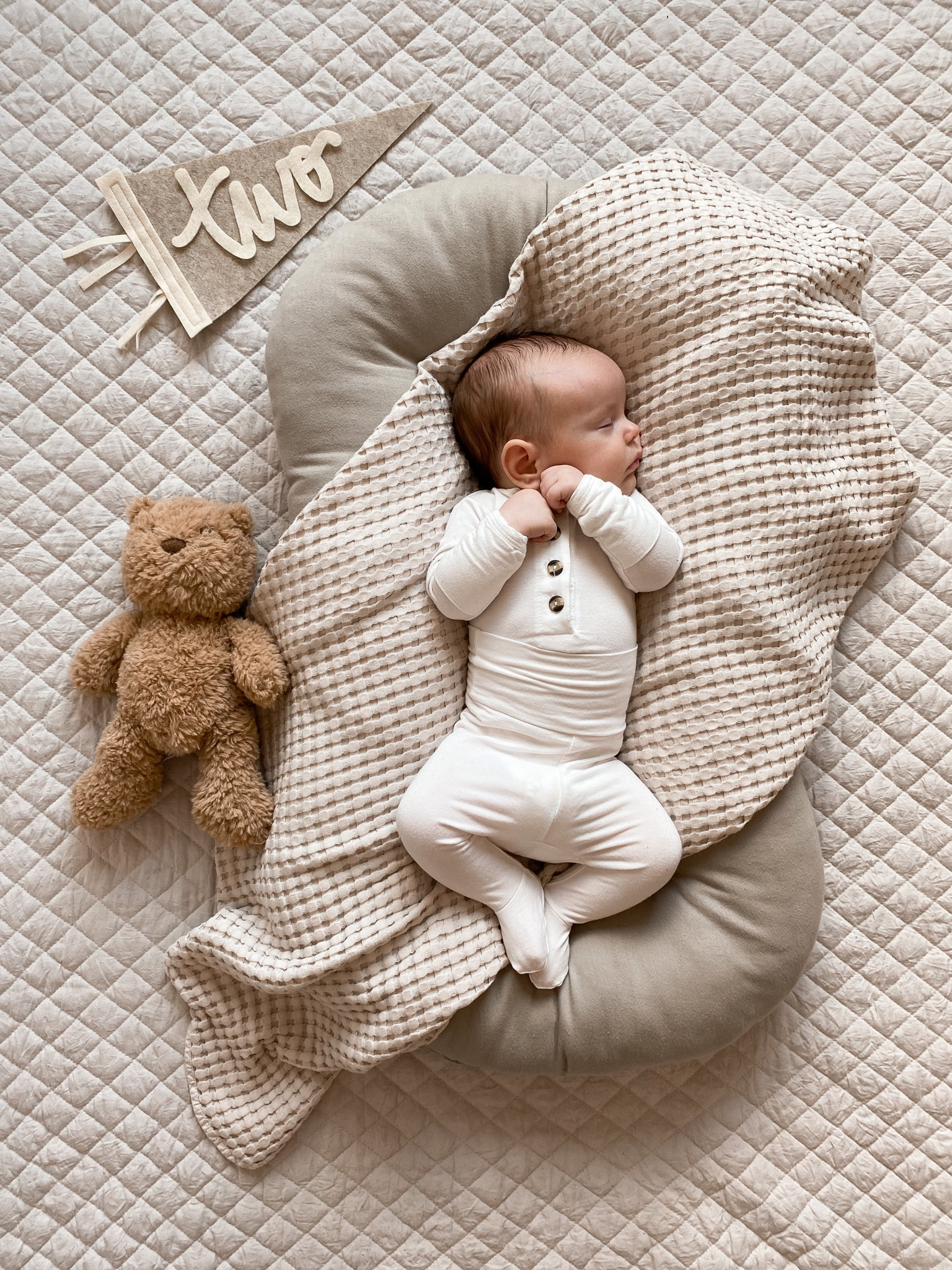 Monthly milestone photos baby boy 

Boy / baby boy / boy nursery / neutral baby / green baby / little planet / organic baby / mama / pregnancy / maternity / bump friendly / postpartum / nurses baskets / hospital bag 

#LTKbump #LTKkids #LTKbaby