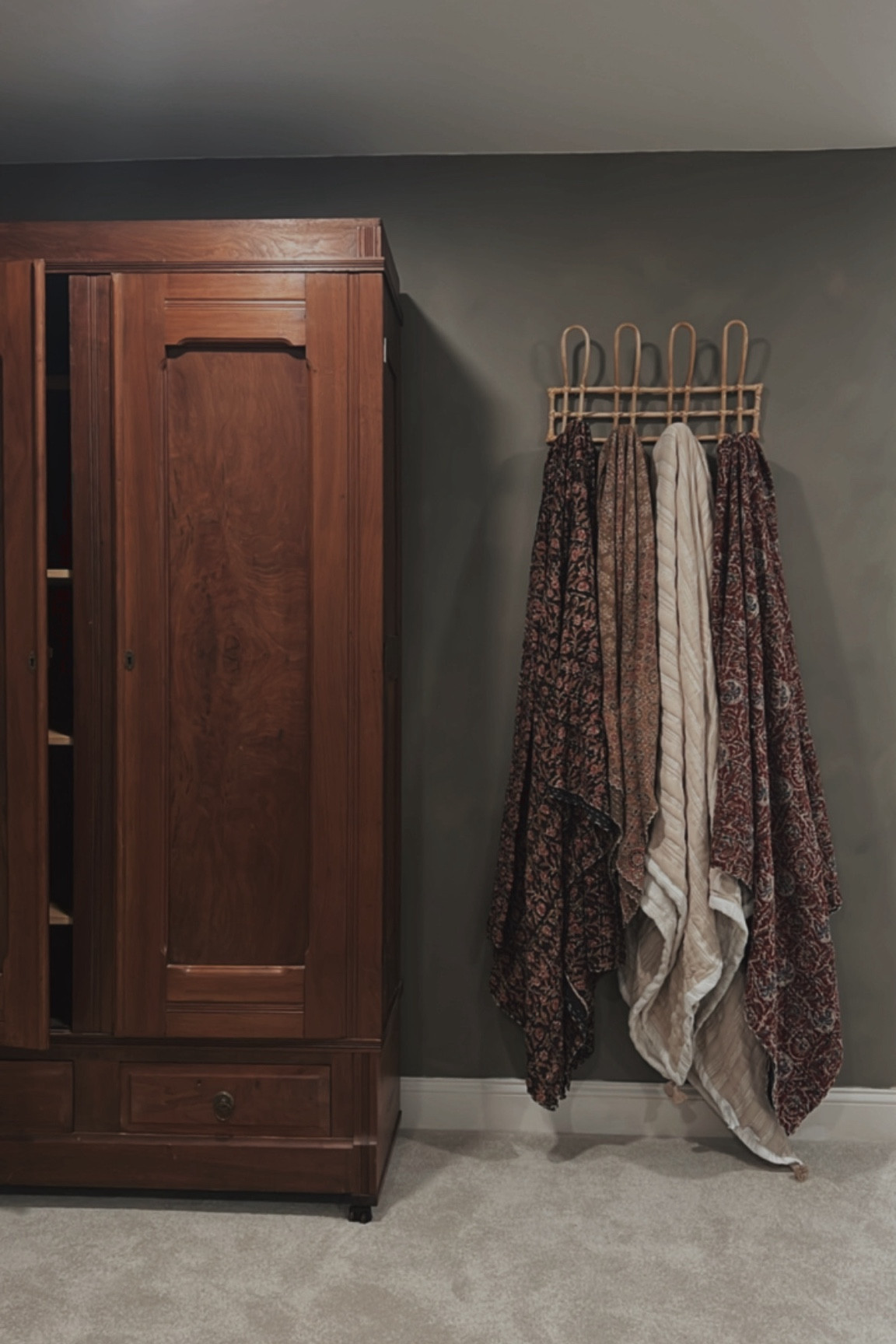 Rattan coat rack and Kantha quilt 🤩 

Love this way of displaying blankets!

Amazon find, Amazon home, amber interiors style, joss and main , target home, viral, affordable decor, Walmart

#LTKFindsUnder50 #LTKHome #LTKStyleTip