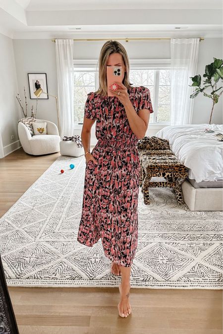 Such a pretty print! I love this dress – it’s not too overwhelming on my frame and it’s smocked at the waist, which is very flattering. I’m wearing small.

#LTKstyletip #LTKFind #LTKSeasonal