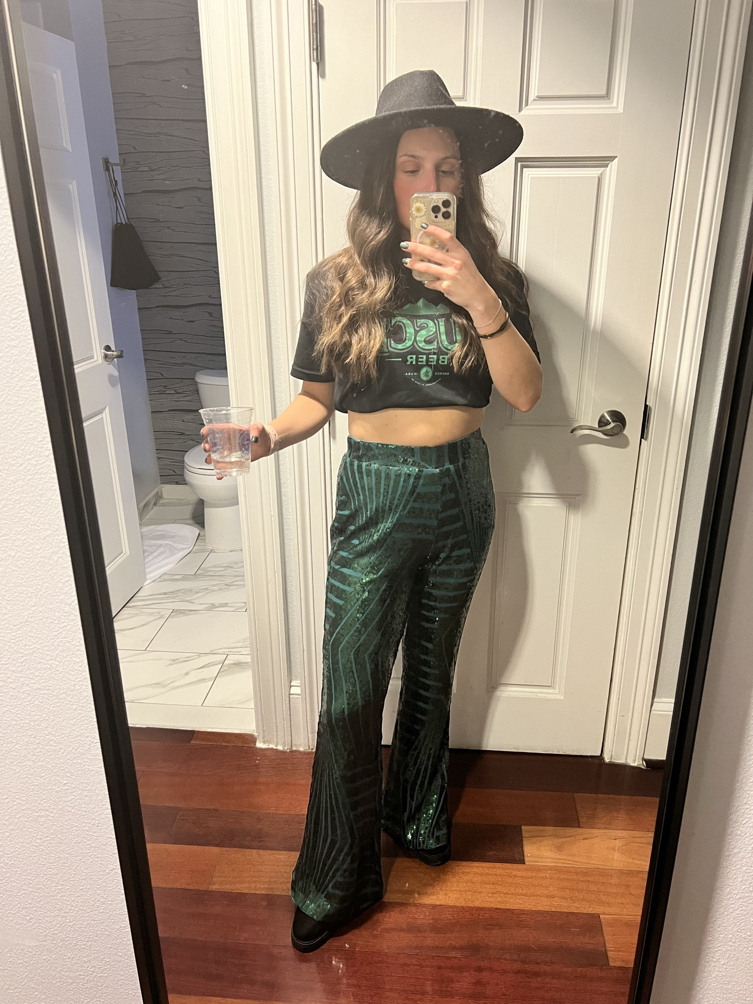 Christmas in Savannah (+ a country concert 😜) 🎄

#holidayparty #christmasoutfit #holidaydress #christmassweater

#LTKHoliday #LTKSeasonal #LTKstyletip