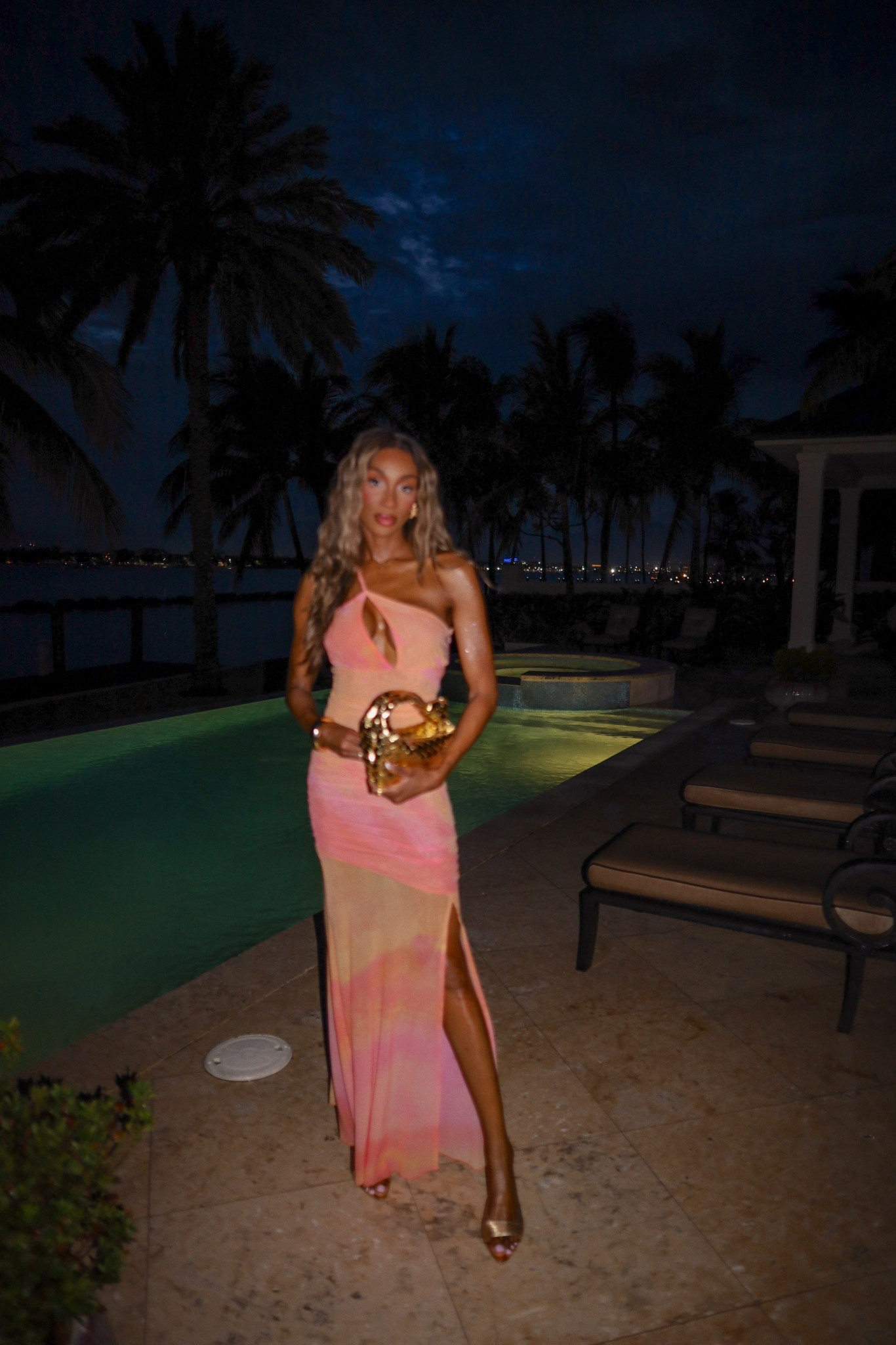 $25 hair waver I’m obsessed 🌴🧡🌊