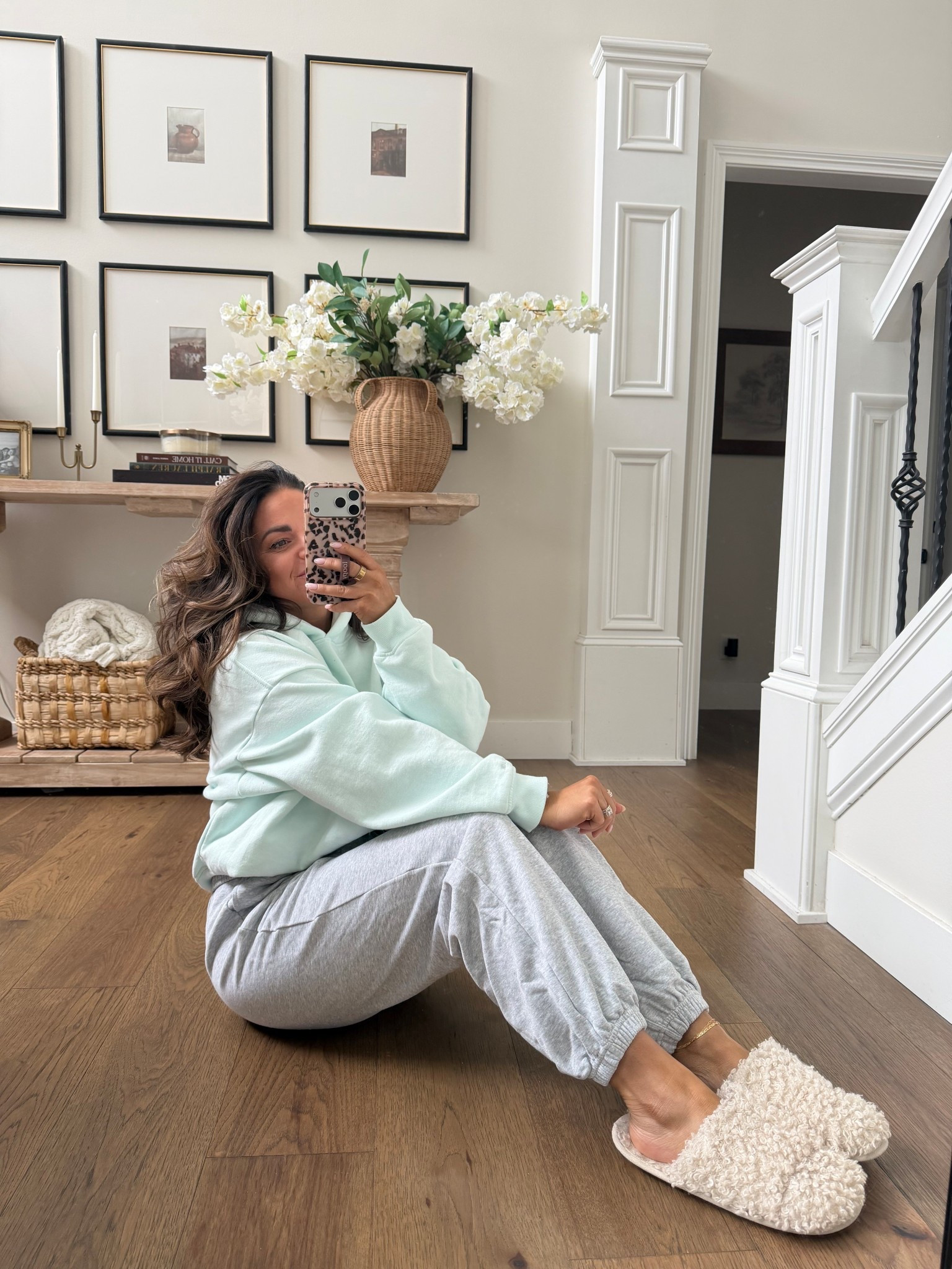 The perfect basics 🤌🏼🤍

#LTKSeasonal #LTKmomlife #LTKootd