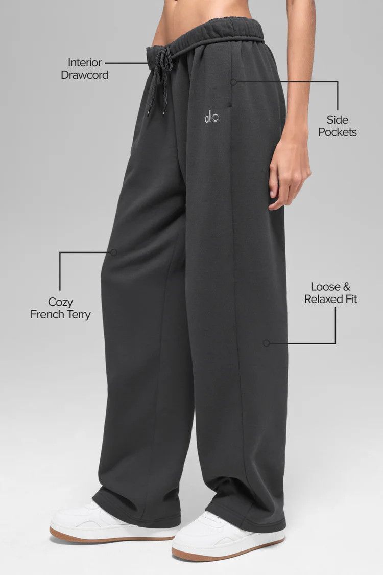 Accolade Straight Leg Sweatpant | Alo Yoga (US)