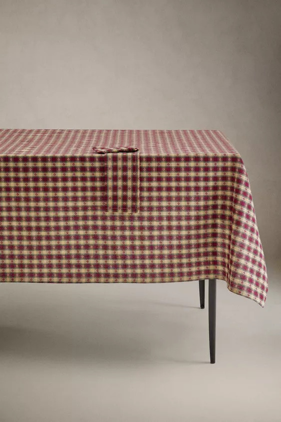 DYED THREAD CHECK CHRISTMAS TABLECLOTH | Zara US