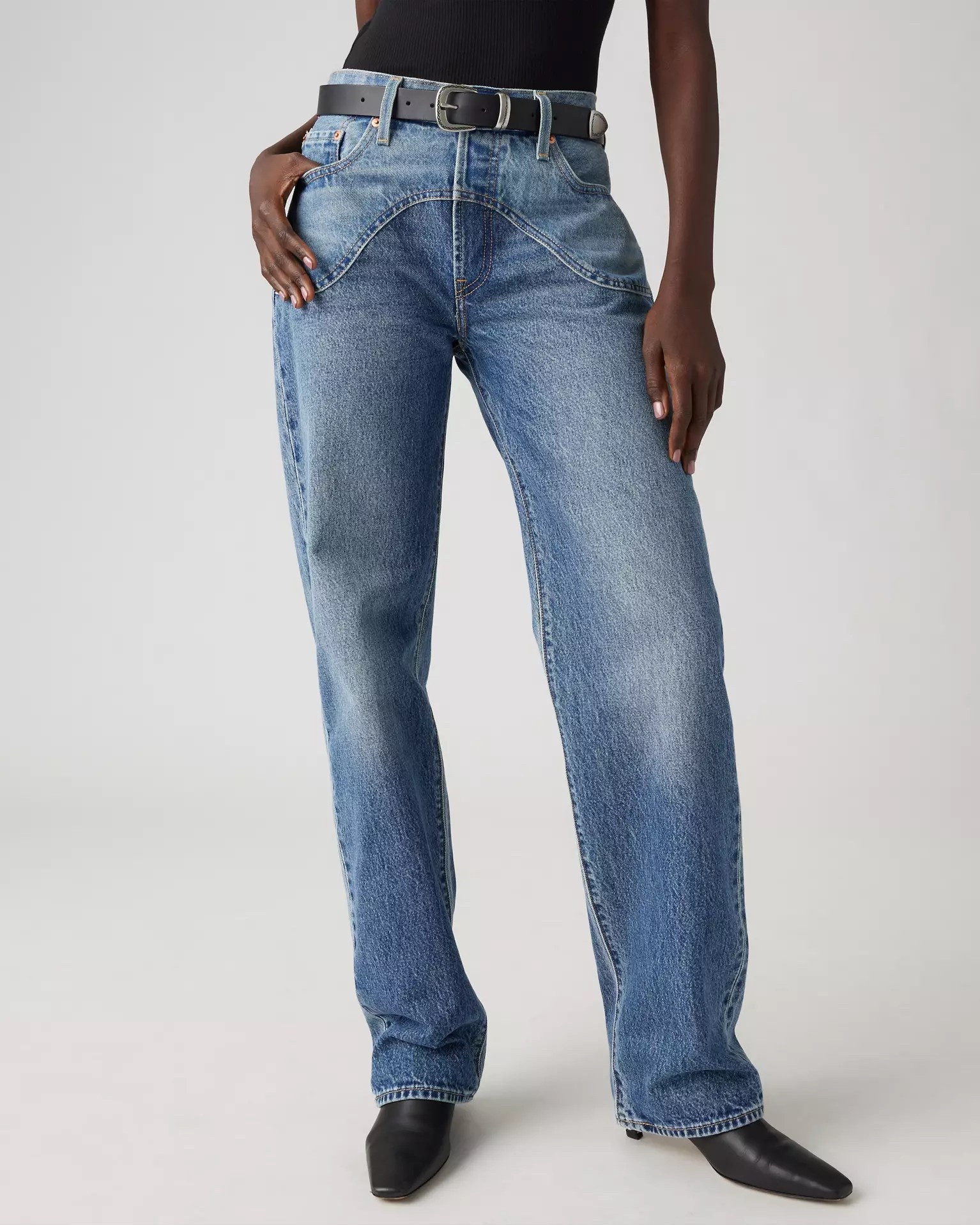 my favorite cut of Levi’s just got better. Obsessed with the western detail. I wear my true size in this cut! 

#LTKStyleTip #LTKFindsUnder100