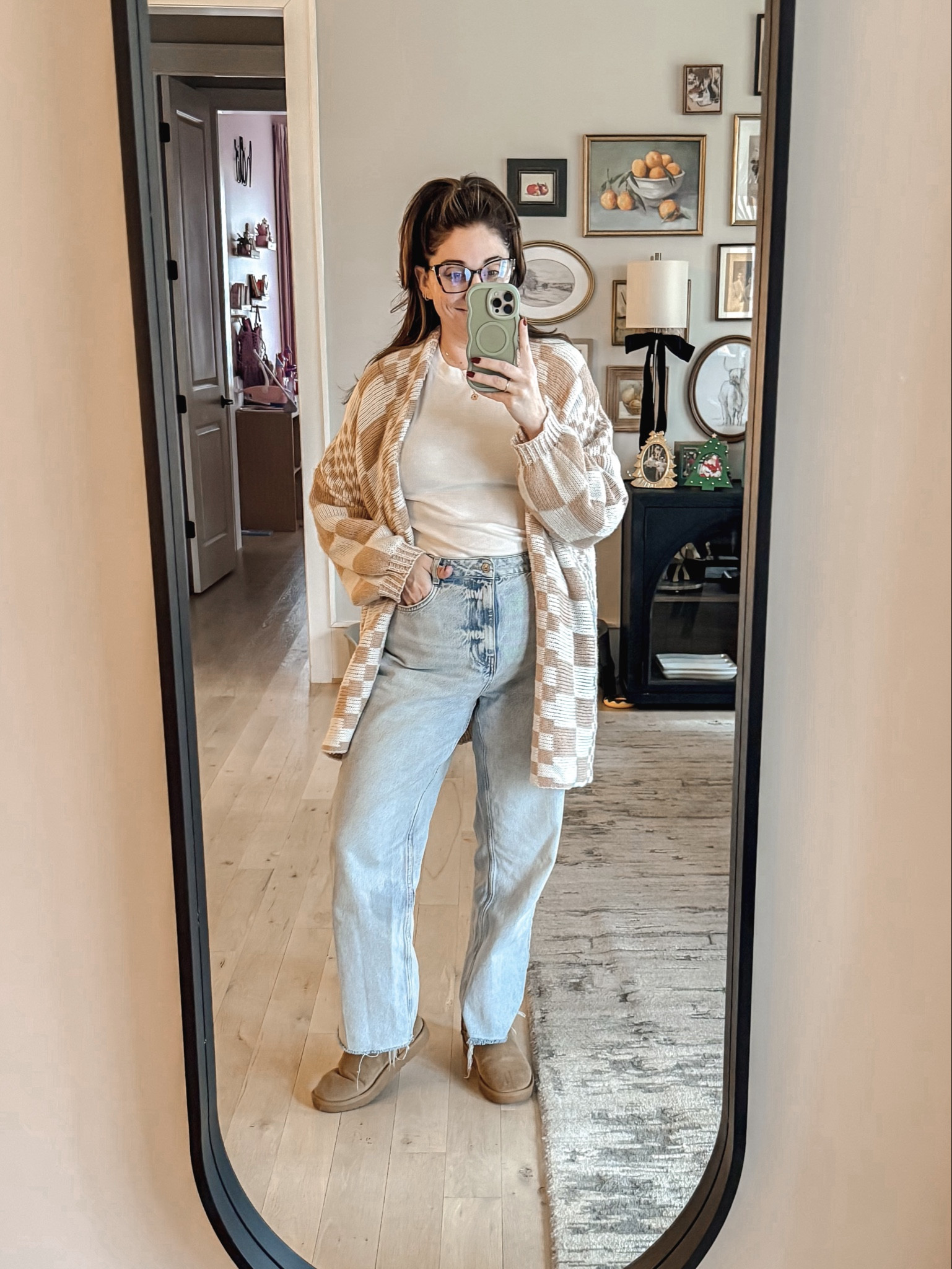 3/4 of the way through winter break I got tired of looking like a slop so I actually put on jeans 😂 I’m obsessed with this Zara jeans. They’re the perfect mix of straight leg and wide leg. White tee from Target and checkered chunky cardigan is from Amazon. Literally feels like you’re wearing a blanket
Cardigan L / Tee M / Jeans 12 / Slides tts

#LTKMidsize #LTKSeasonal #LTKootd